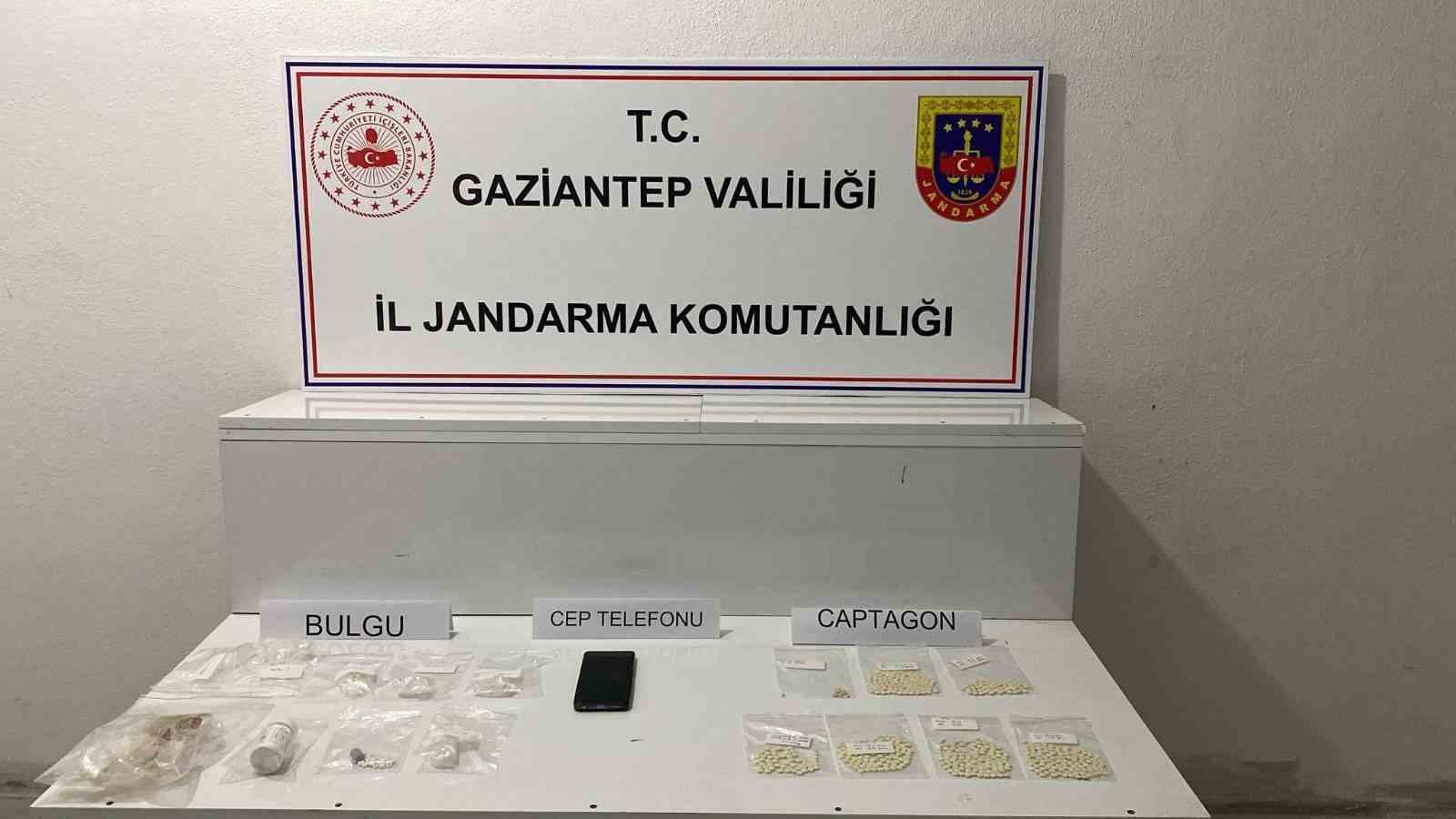 Gaziantep’te uyuşturucu ve kaçakçılığa darbe: 17 tutuklama
