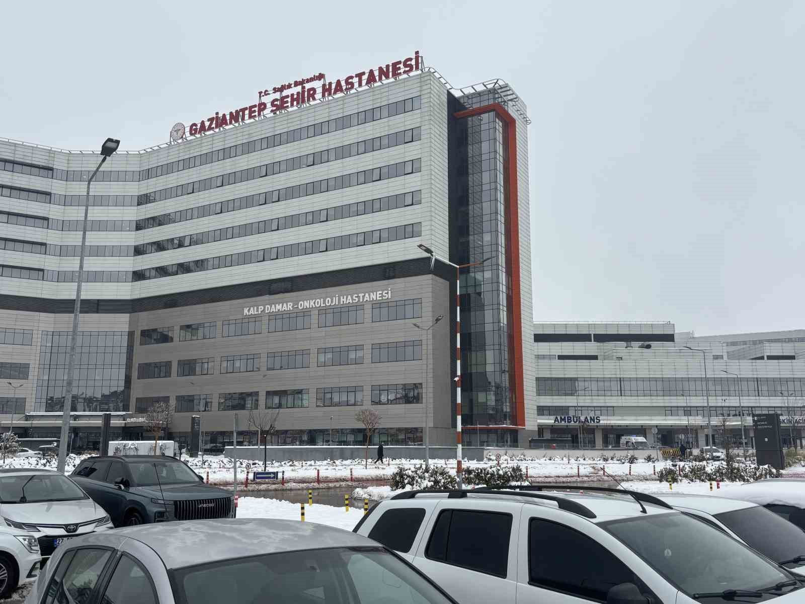 Gaziantep’te vahşet: Eski eşini kezzapla ağır yaraladı
