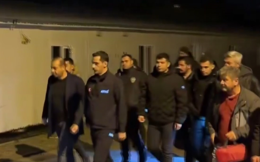 Gaziantep’te yoğun yağış sonrası geçici yaşam alanı boşaltıldı
