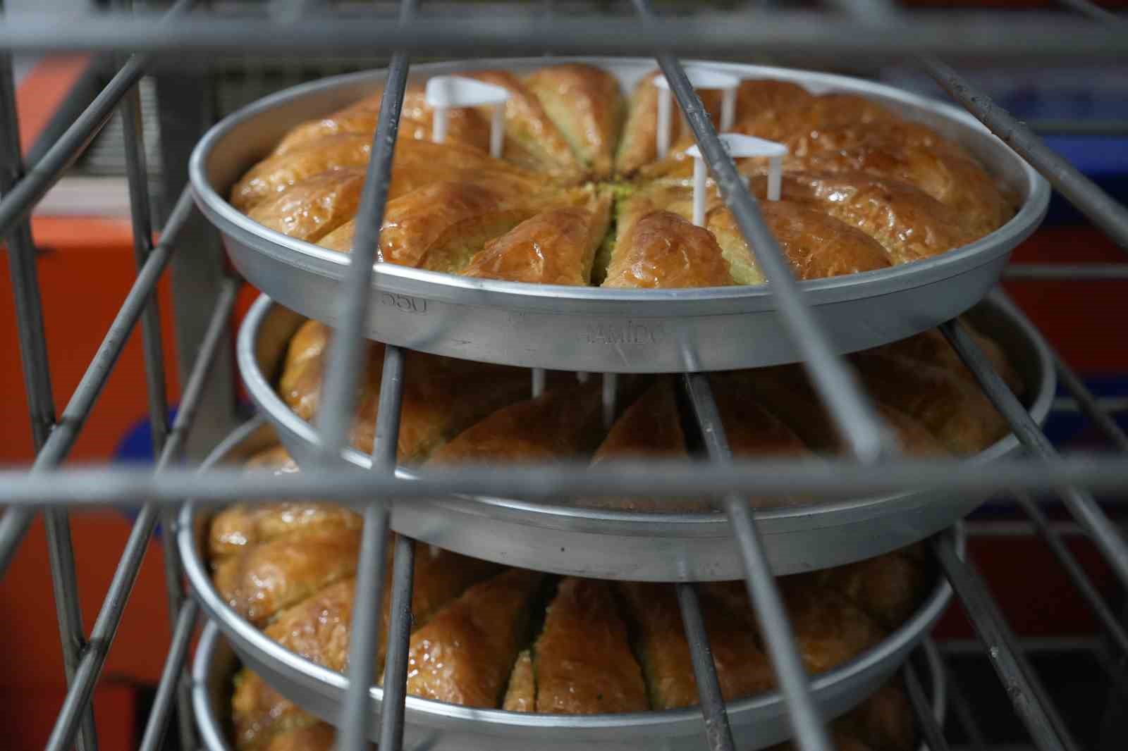 Gaziantep’ten dünyaya ’tatlı’ bir başarı hikayesi
Gaziantep’ten dünyaya ’tatlı’ bir başarı hikayesi