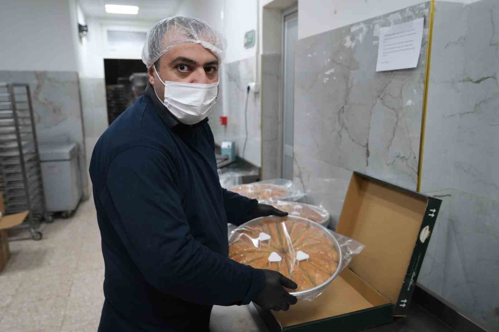 Gaziantep’ten dünyaya ’tatlı’ bir başarı hikayesi
Gaziantep’ten dünyaya ’tatlı’ bir başarı hikayesi