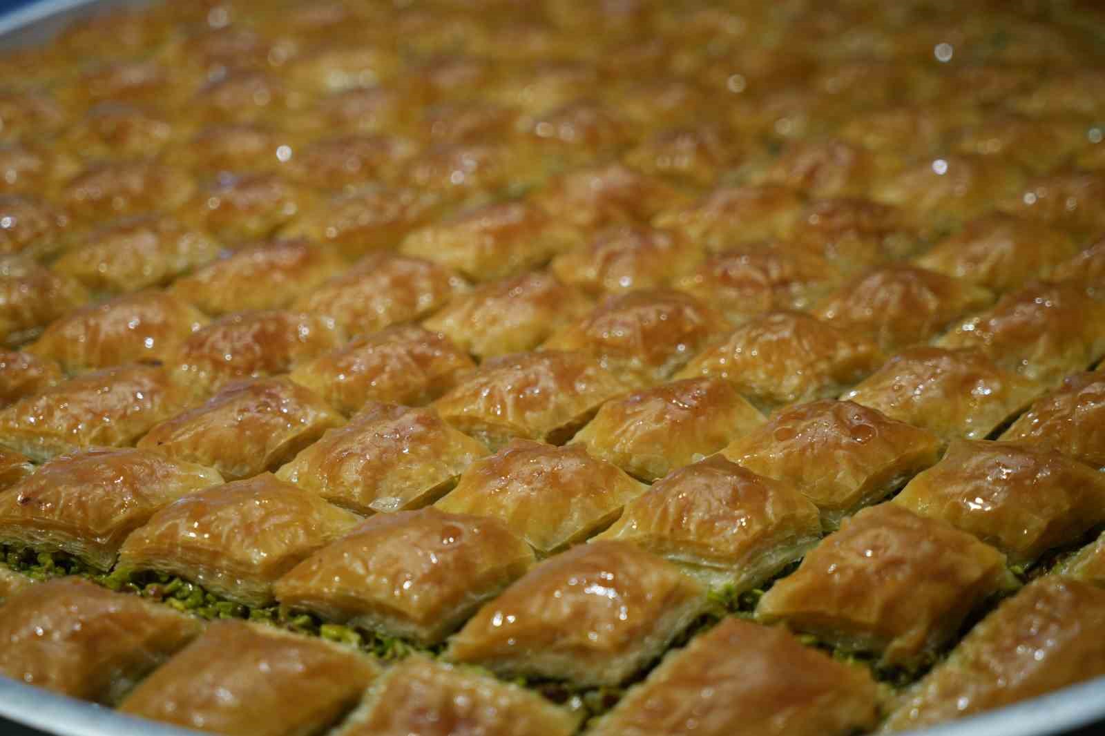 Gaziantep’ten dünyaya ’tatlı’ bir başarı hikayesi
Gaziantep’ten dünyaya ’tatlı’ bir başarı hikayesi