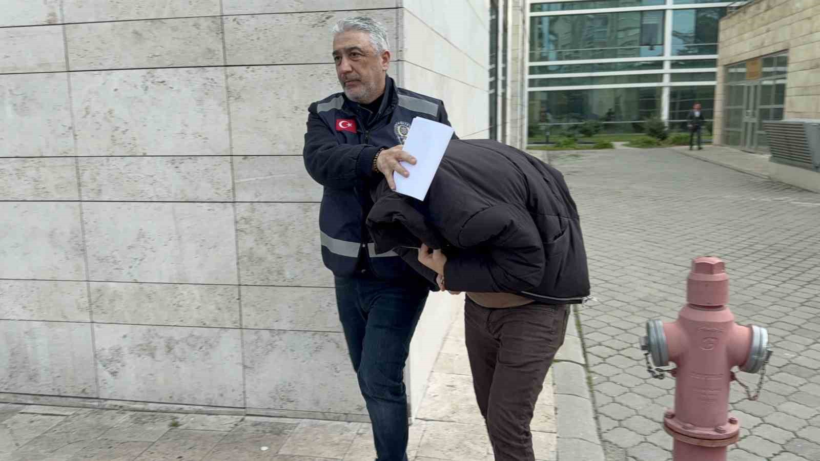 Gazinoda dehşet: Müşteriyi darp edip 547 bin lirasını gasp ettiler
