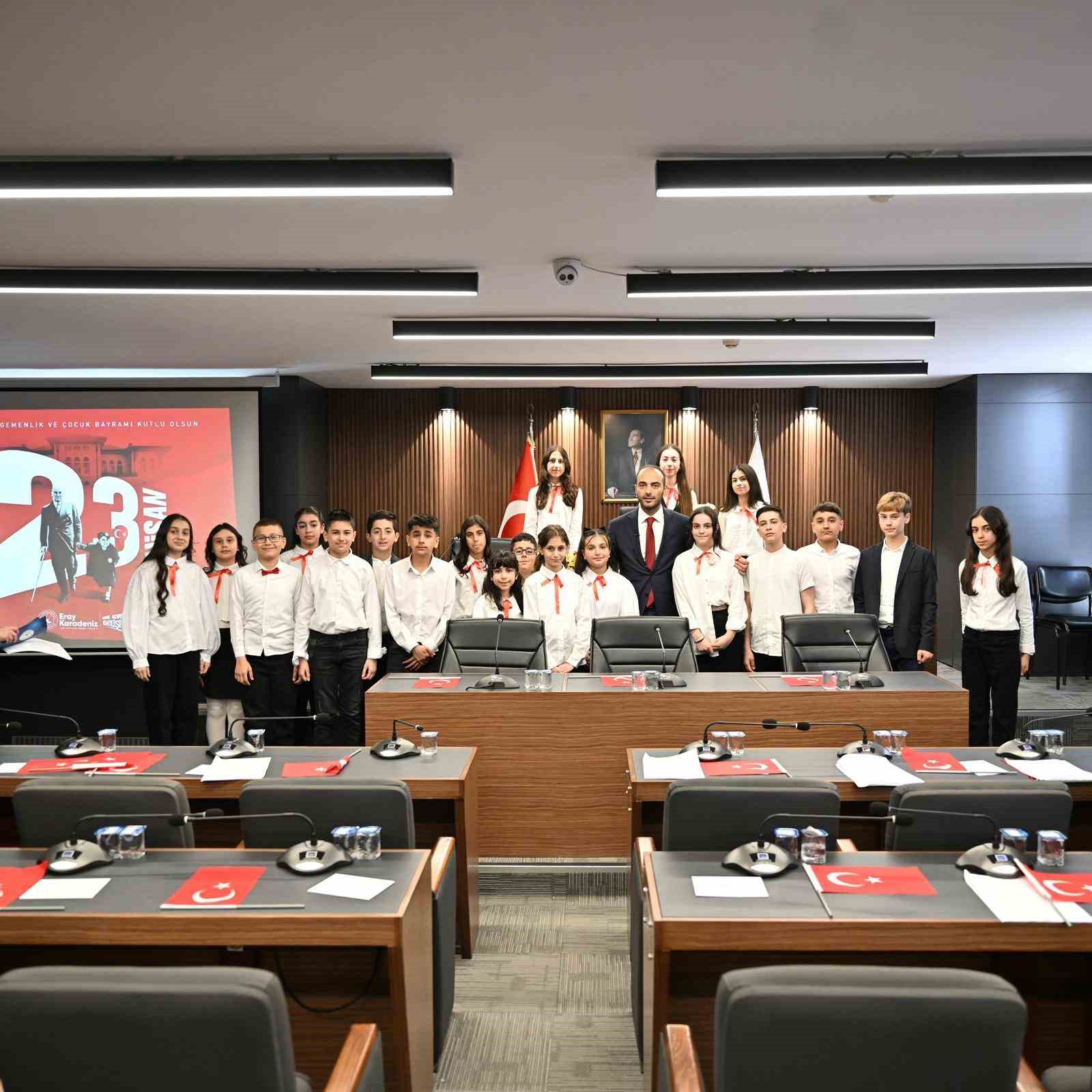 Gaziosmanpaşa’da 23 Nisan Çocuk Meclisi’den dünyaya barış mesajı
