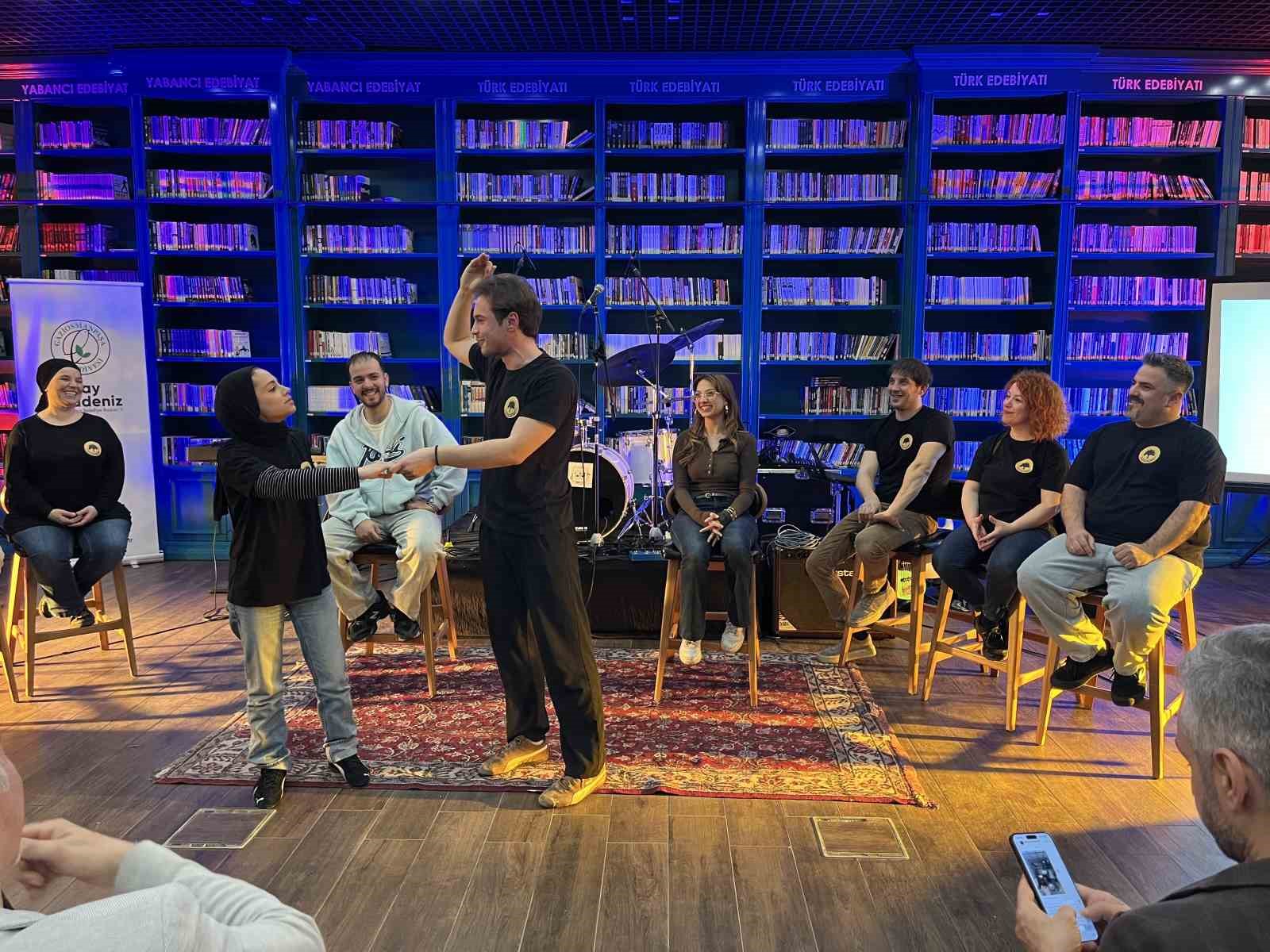 Gaziosmanpaşa’da 27 Mart Dünya Tiyatrolar Günü etkinliği düzenlendi
