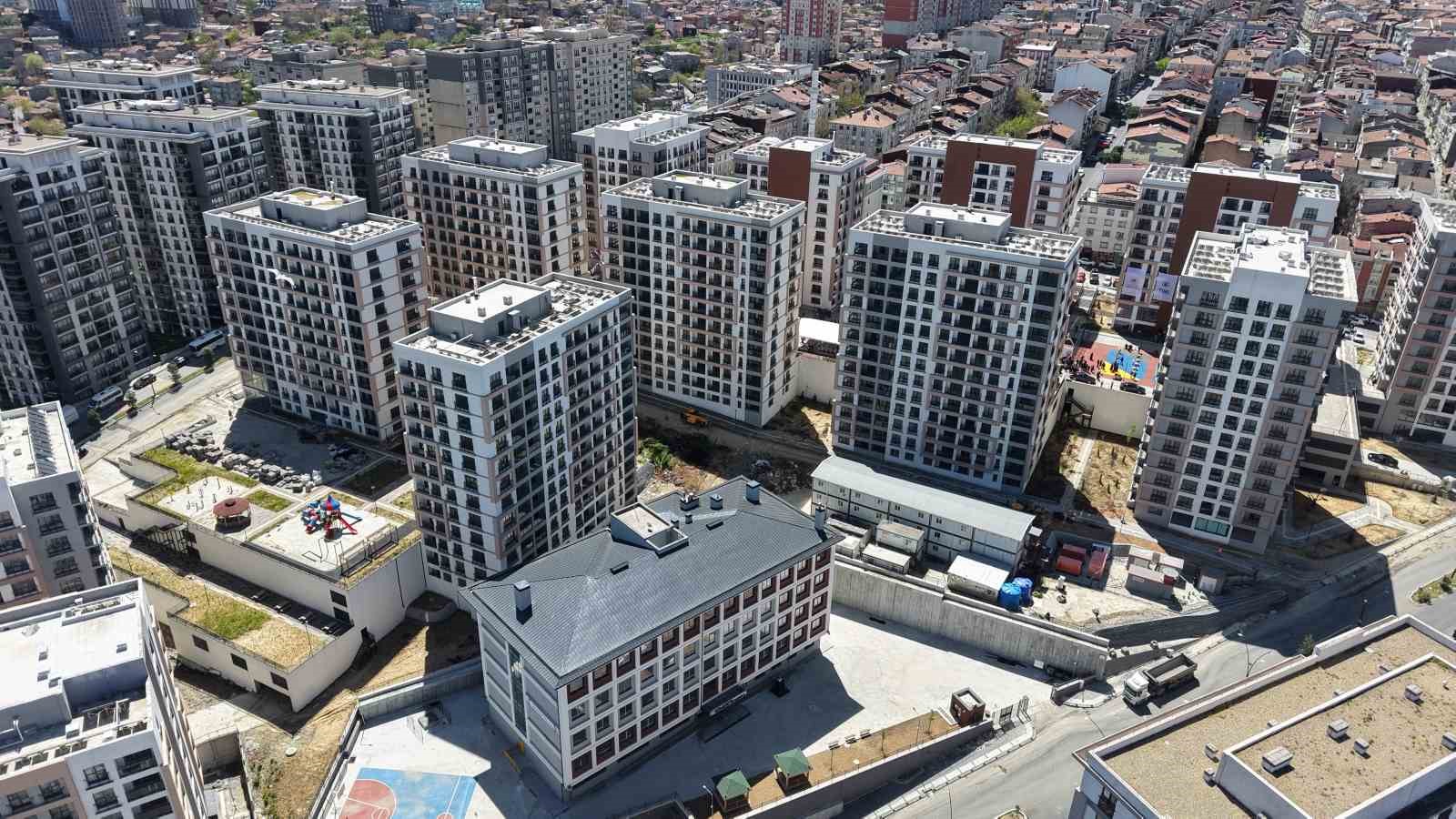 Gaziosmanpaşa’da 863 konut hak sahiplerine teslim edildi
