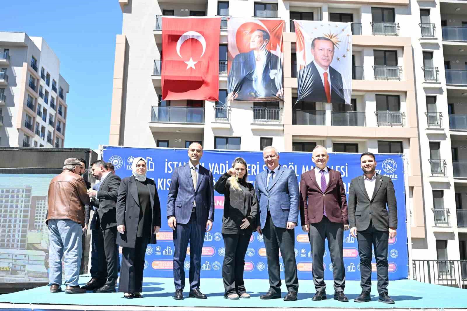 Gaziosmanpaşa’da 863 konut hak sahiplerine teslim edildi
