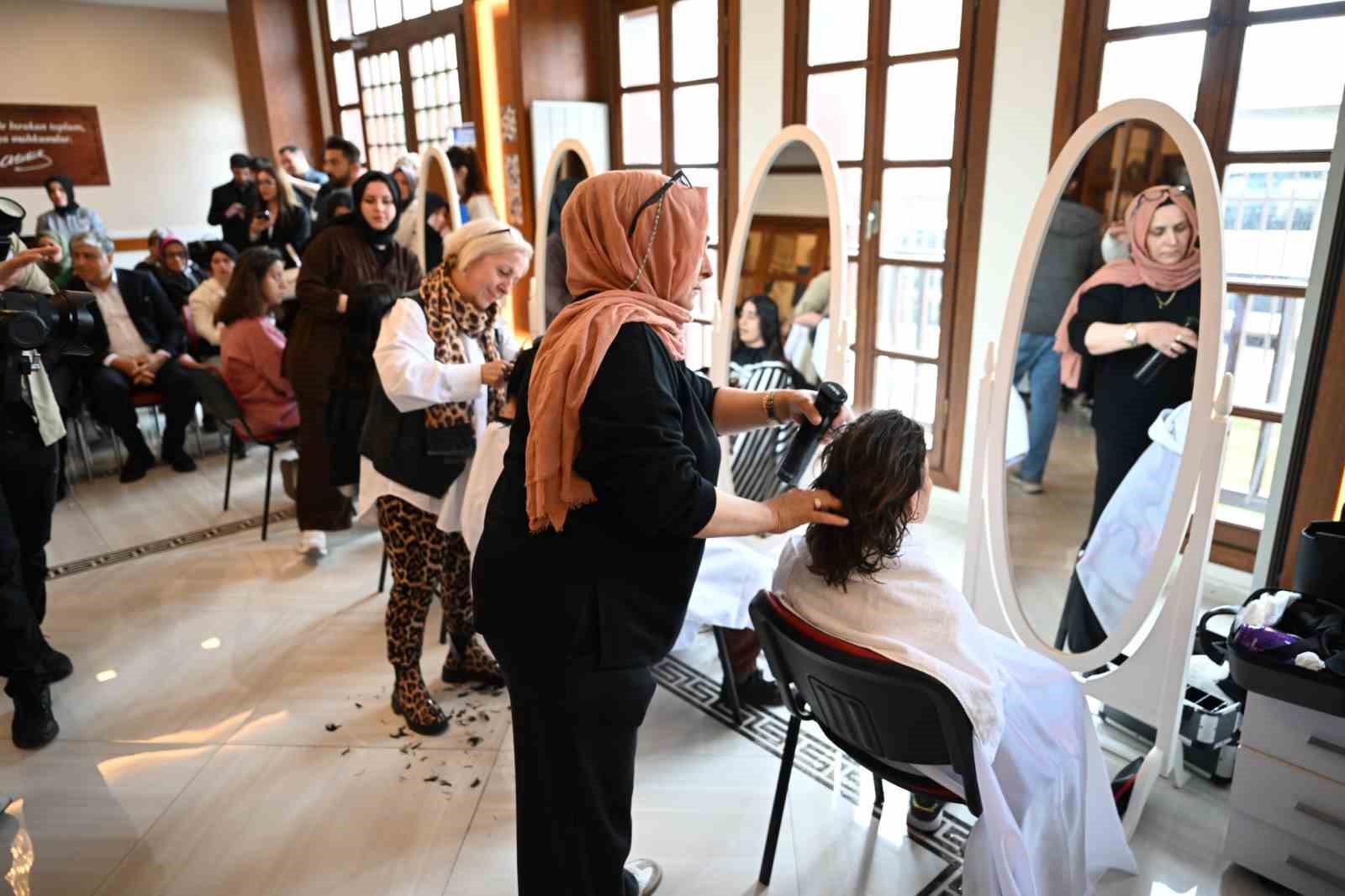 Gaziosmanpaşa’da "Birlikte Güzeliz" projesi dayanışmayla güçleniyor
