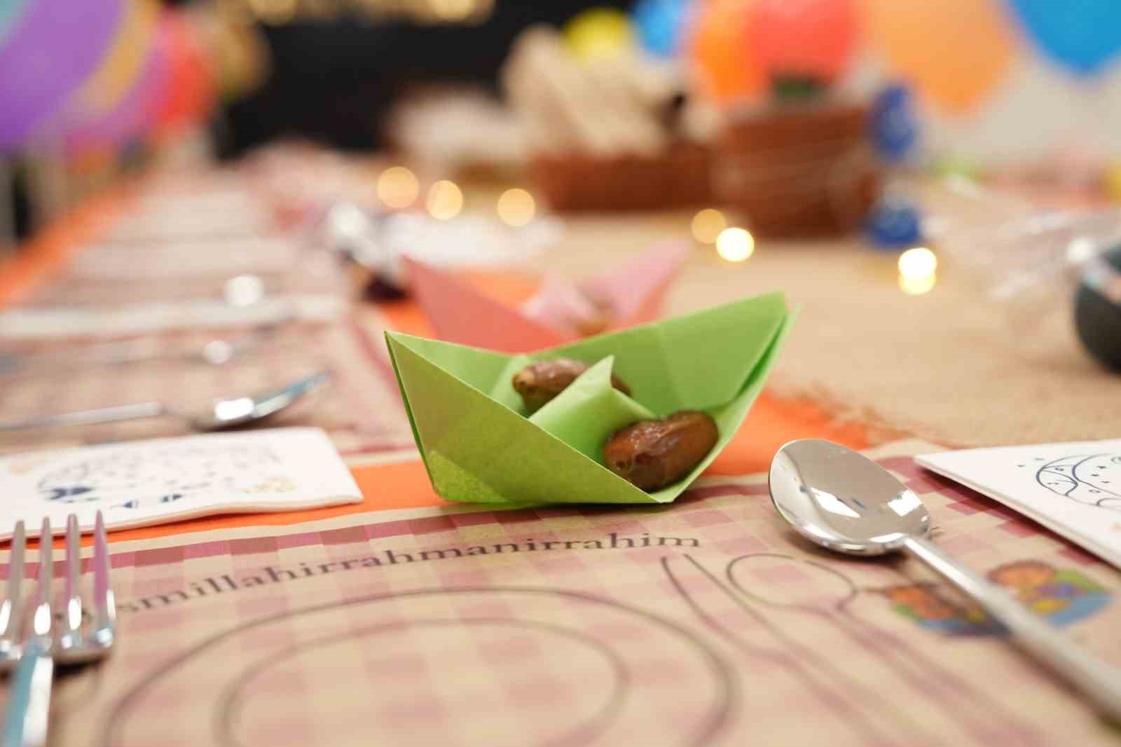 Gaziosmanpaşa’da çocuklar tekne orucu tutmanın heyecanını yaşadı
