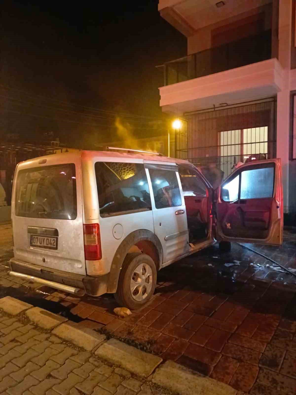 Gazipaşa’da araç yangını
