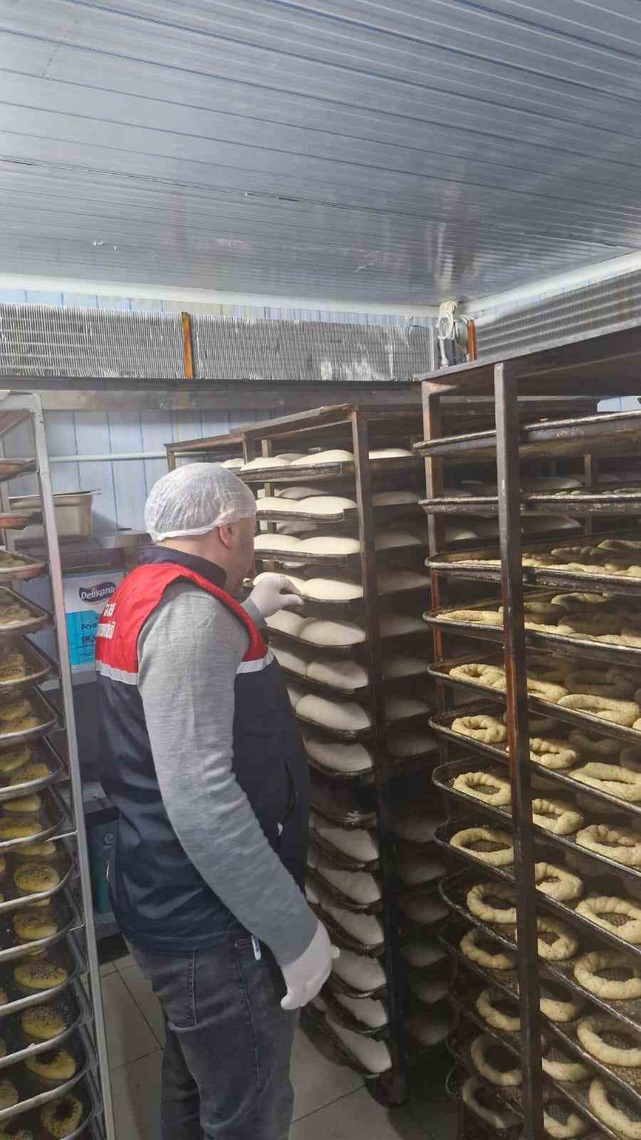 Gazipaşa’da Ramazan denetimleri aralıksız sürüyor
Gazipaşa’da Ramazan denetimleri aralıksız sürüyor