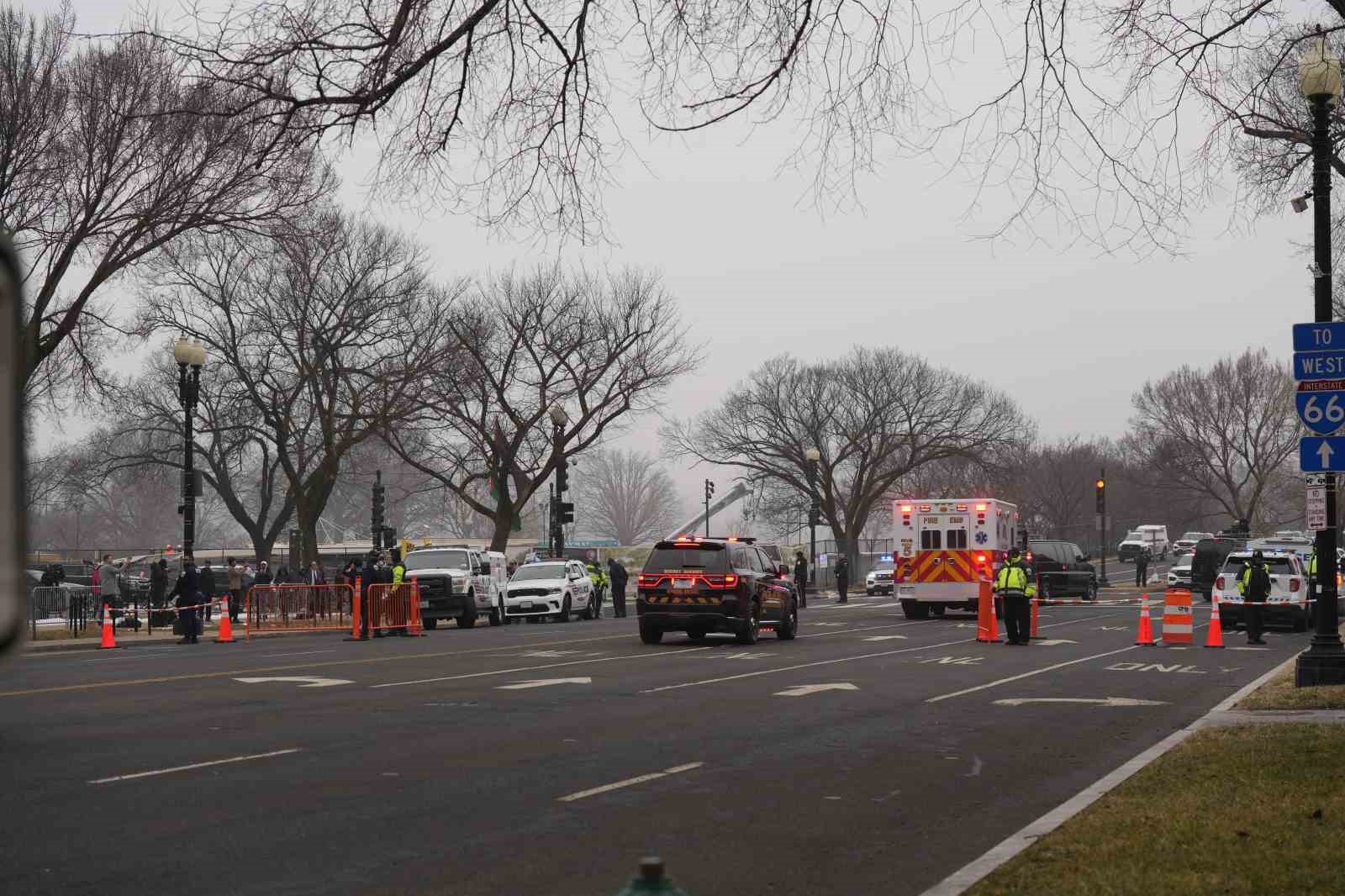 Gazze Barış Kurulu toplantısı sırasında Filistin destekçilerinden protesto: 2 gözaltı

