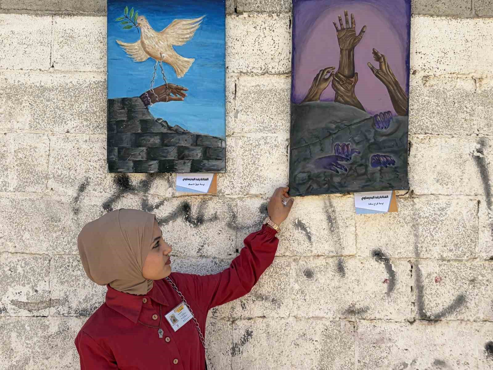 Gazze’de 64 sanatçı savaşın acı izlerini eserlerine taşıdı
