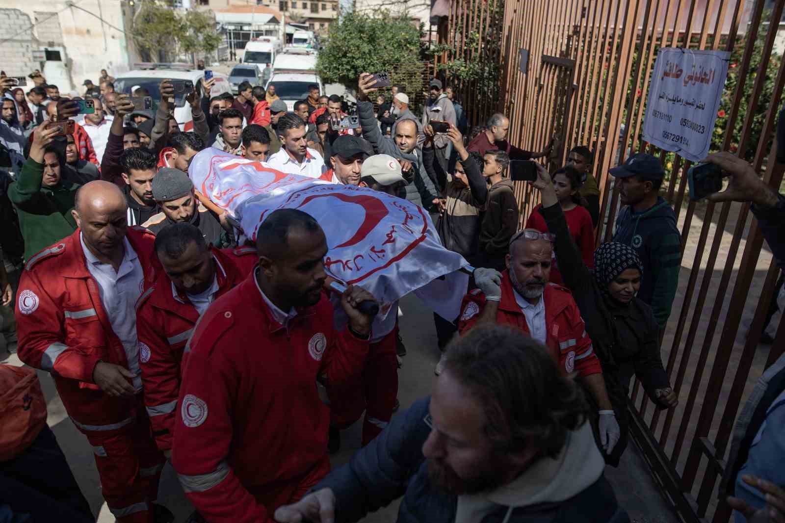 Gazze’de İsrail saldırılarında 27 kişi hayatını kaybetti, 18 kişi yaralandı
