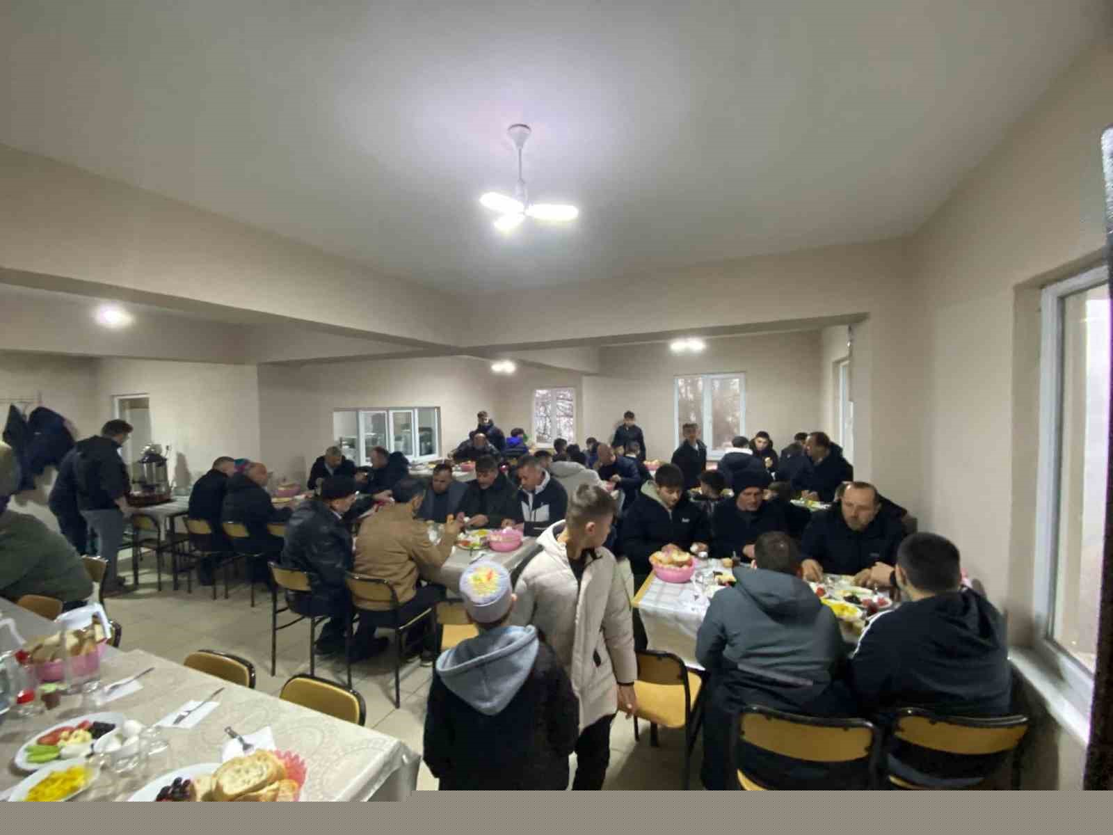 Gebe köyünde Ramazan Bayramı geleneği bu yıl da sürdürüldü
Gebe köyünde Ramazan Bayramı geleneği bu yıl da sürdürüldü