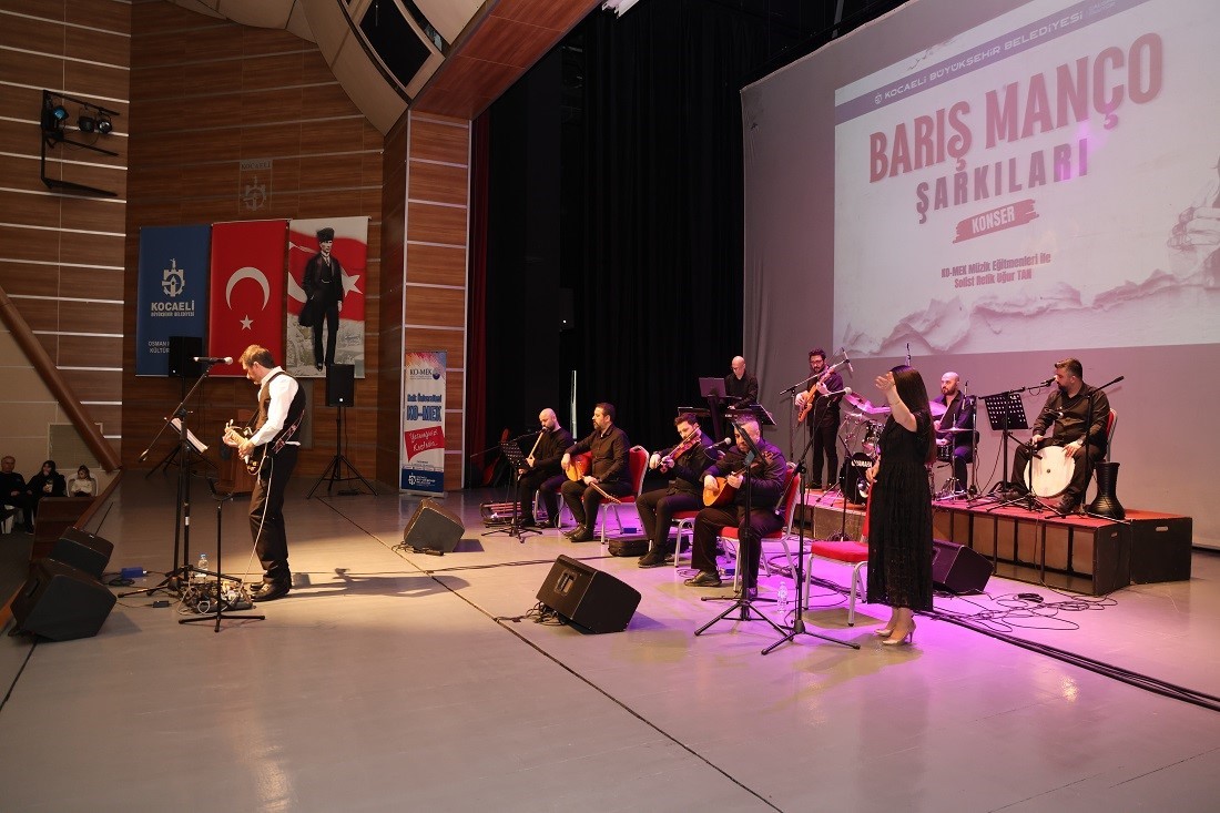 Gebze’de Barış Manço eserleriyle anıldı
