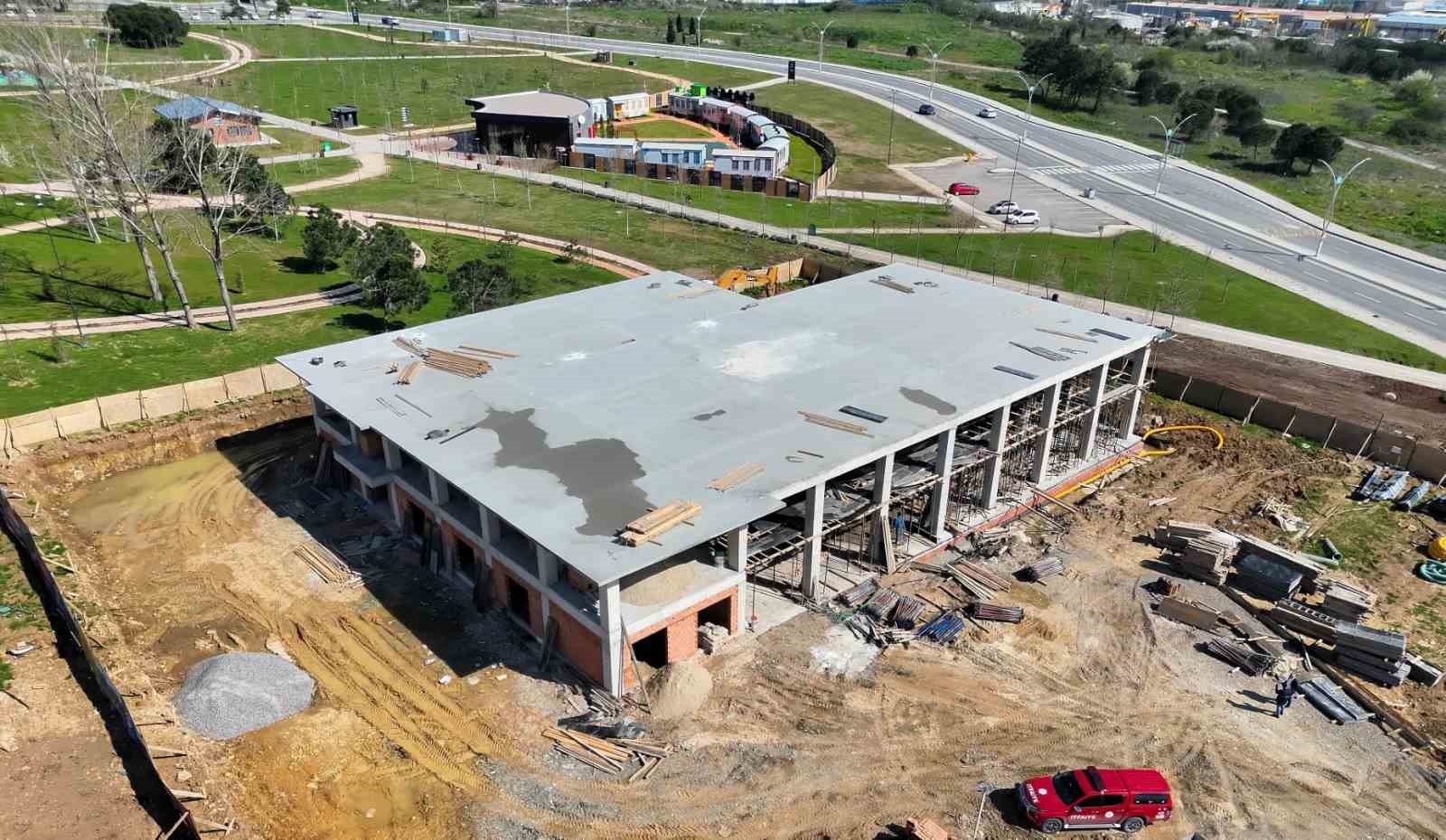 Gebze’de yeni itfaiye binasında çalışmalar yüzde 60’a ulaştı
Gebze’de yeni itfaiye binasında çalışmalar yüzde 60’a ulaştı