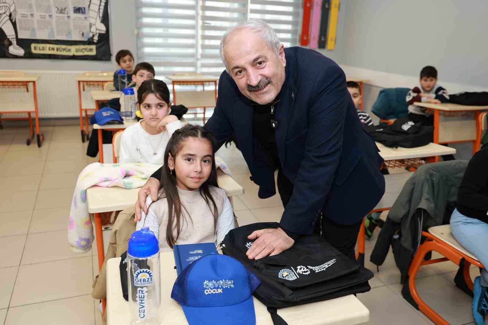 Gebze’nin cevher çocukları için ilk ders zili çaldı
