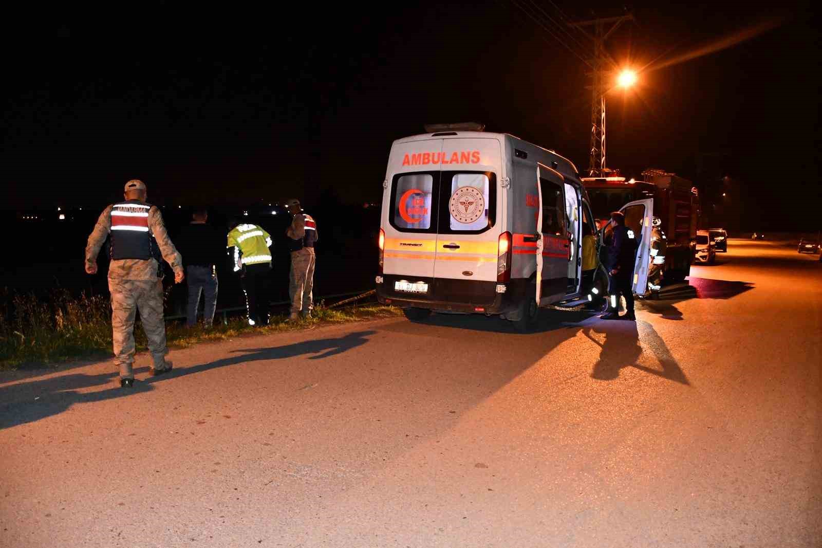 Gece karanlığında şarampole uçan motosikletin 29 yaşındaki sürücüsü öldü
