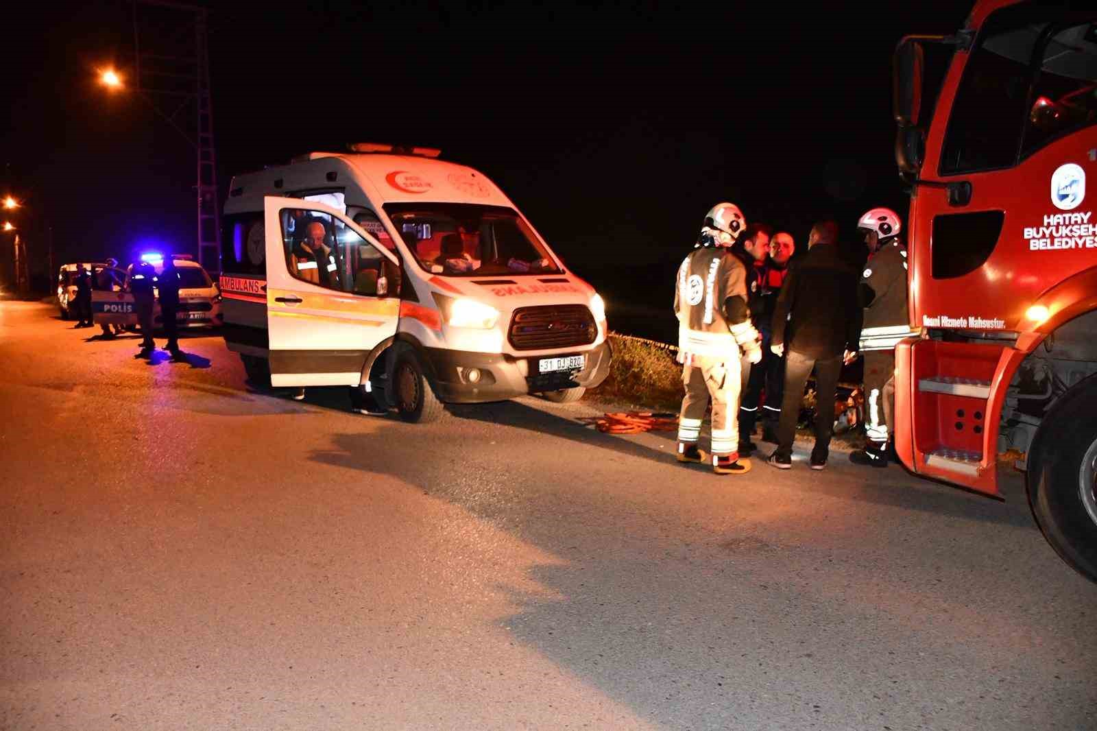 Gece karanlığında şarampole uçan motosikletin 29 yaşındaki sürücüsü öldü
