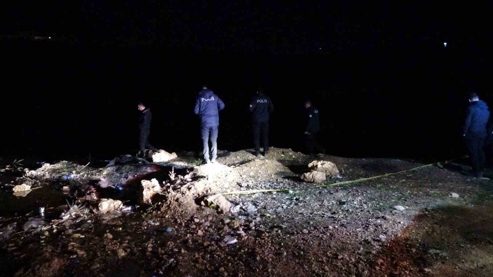 Gece yarısı cesedi bulunan şahsın boğulma anı kamerada
