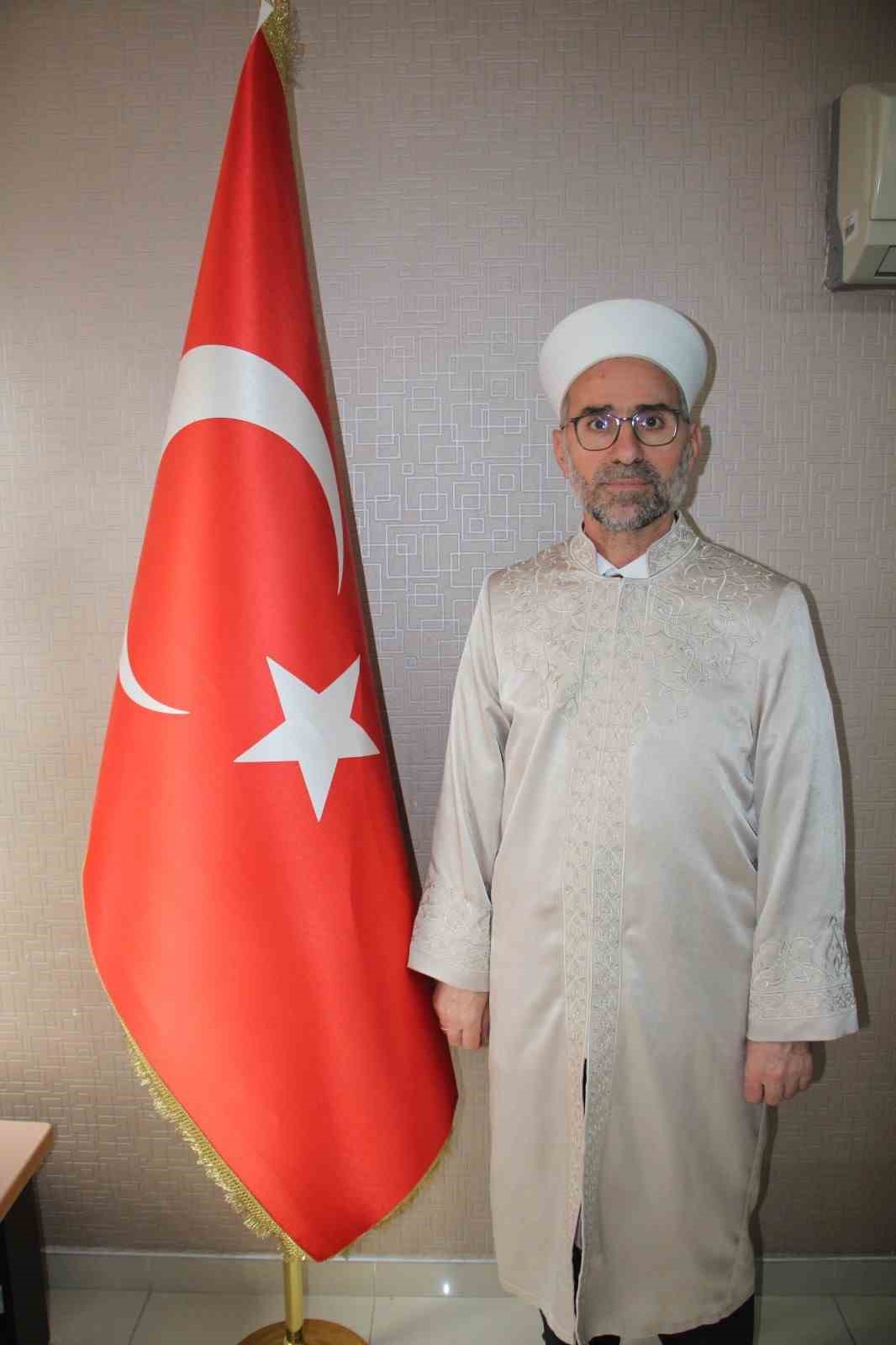 Geçen yıl 3 camide eda edilen hatimle teravih namazı, bu yıl Kumluca’da 5 camide kılınacak
