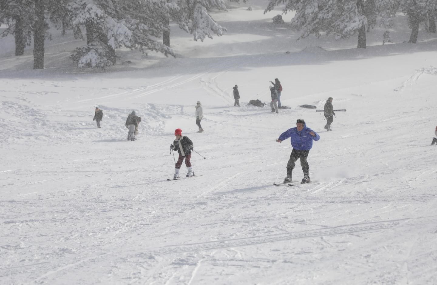 Gediz Murat Dağı Termal Kayak Merkezi’nde kar ve kayak keyfi
