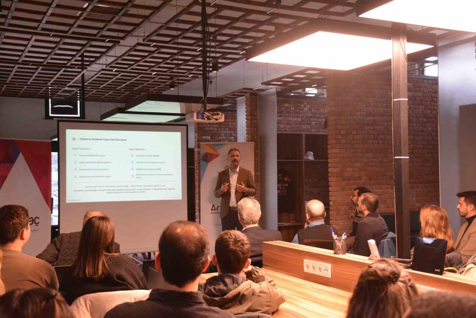 Geleceğin akademisi yapay zekâ ile şekilleniyor
Geleceğin akademisi yapay zekâ ile şekilleniyor