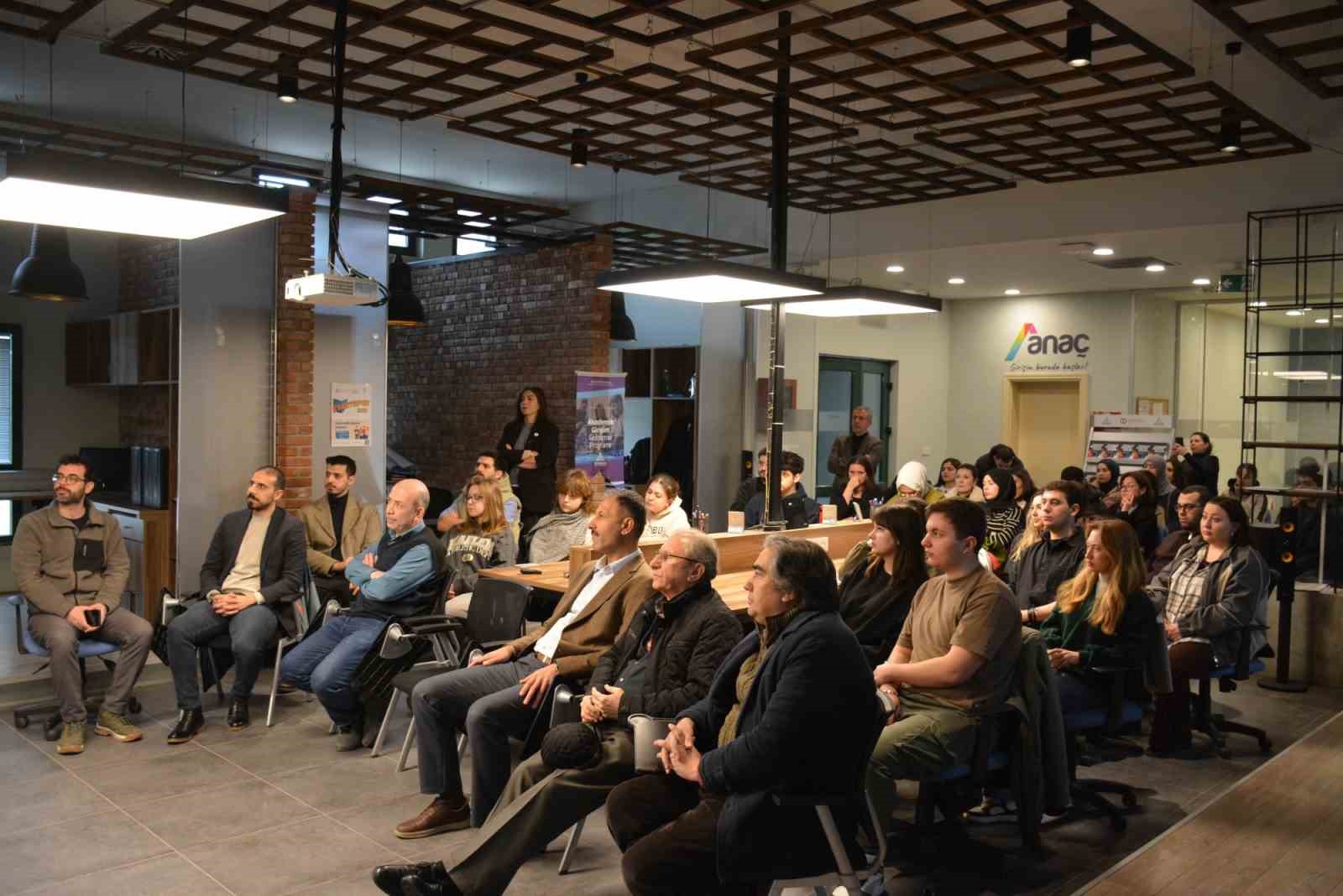 Geleceğin akademisi yapay zekâ ile şekilleniyor
Geleceğin akademisi yapay zekâ ile şekilleniyor