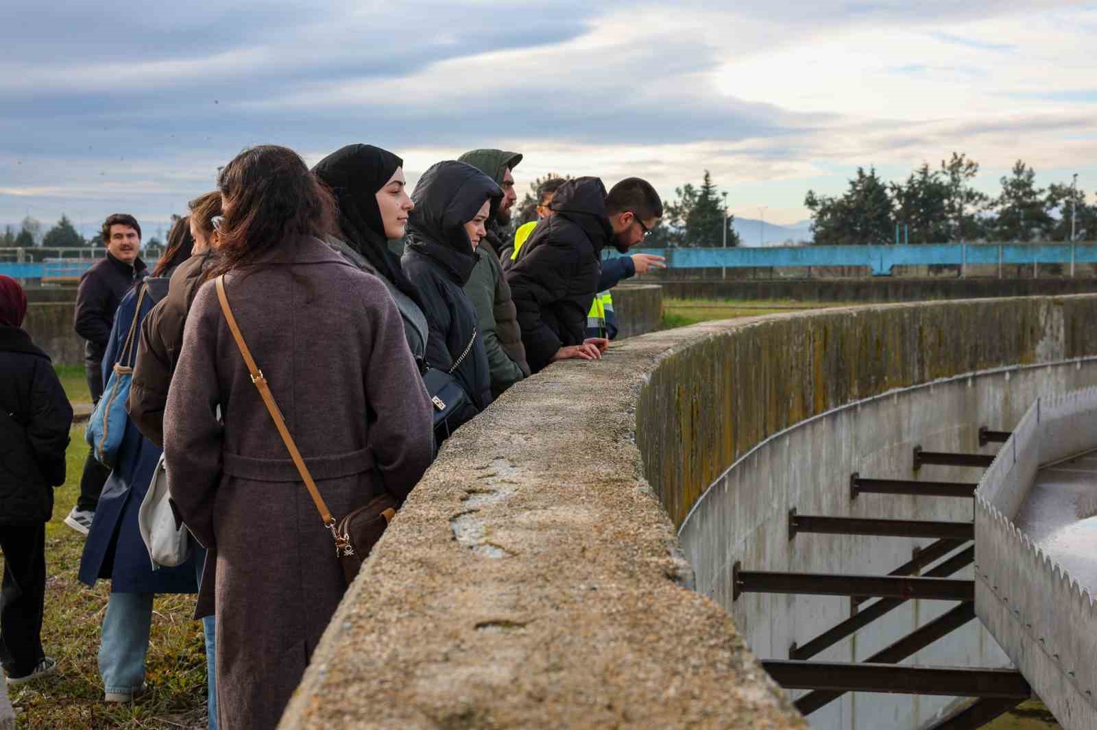 Geleceğin doktorlarına su ve atık su yönetimi yerinde anlatıldı
