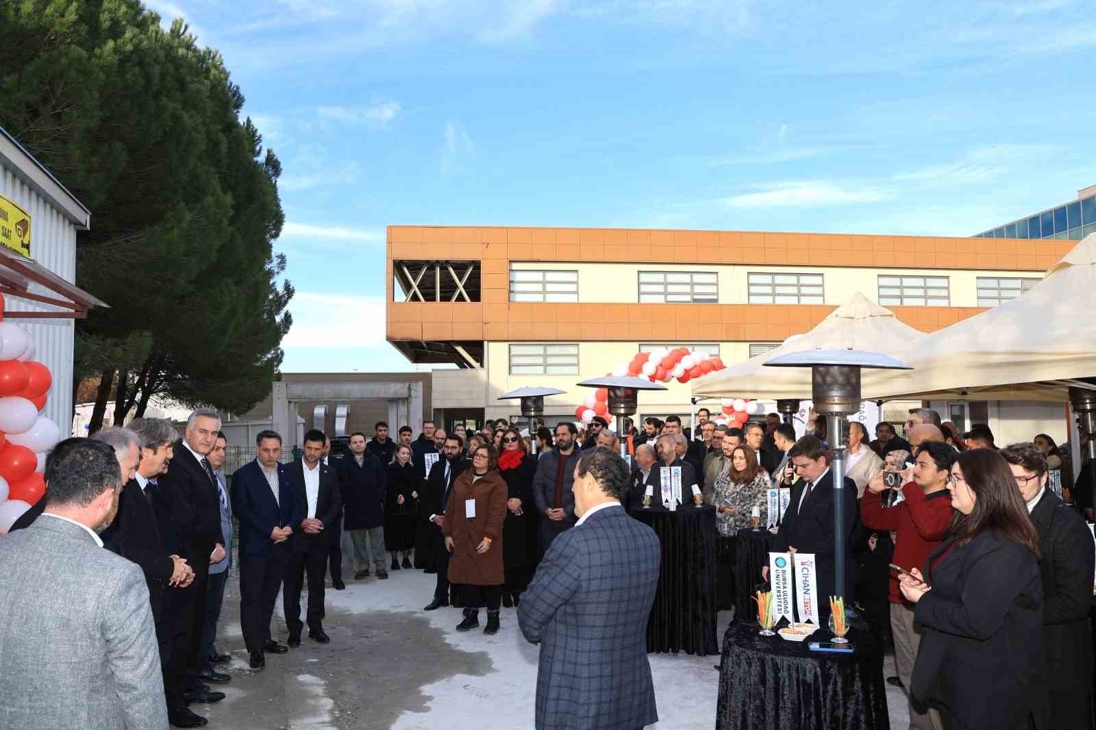 Geleceğin inşaat teknolojisine önemli katkı sağlayacak laboratuvar BUÜ’de hizmete açıldı
