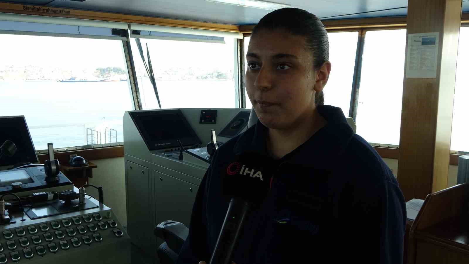 Geleceğin kadın kaptanları denizcilik sektörüne katkı için göreve hazırlanıyor
