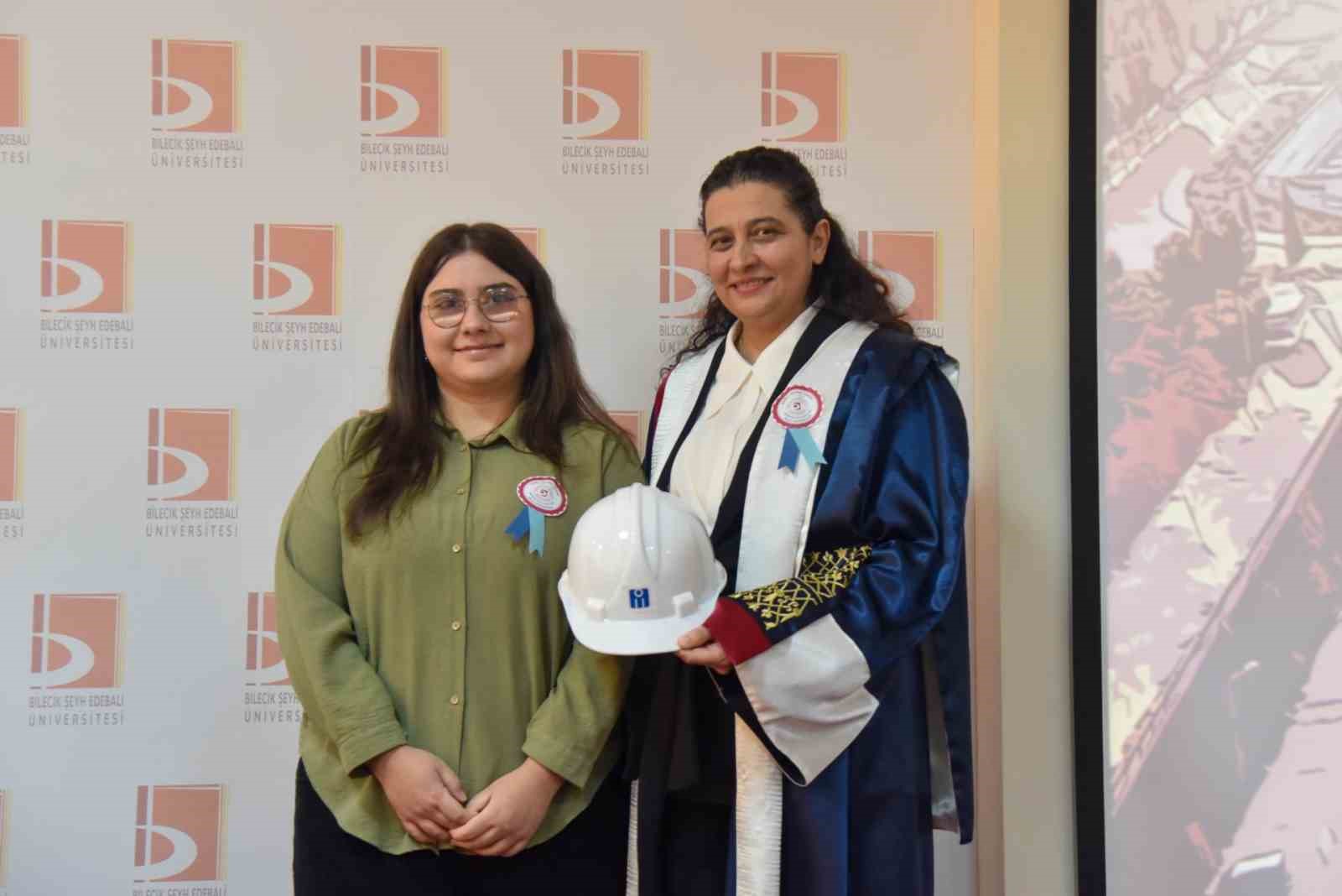 Geleceğin mühendisleri ilk baretlerini taktı
