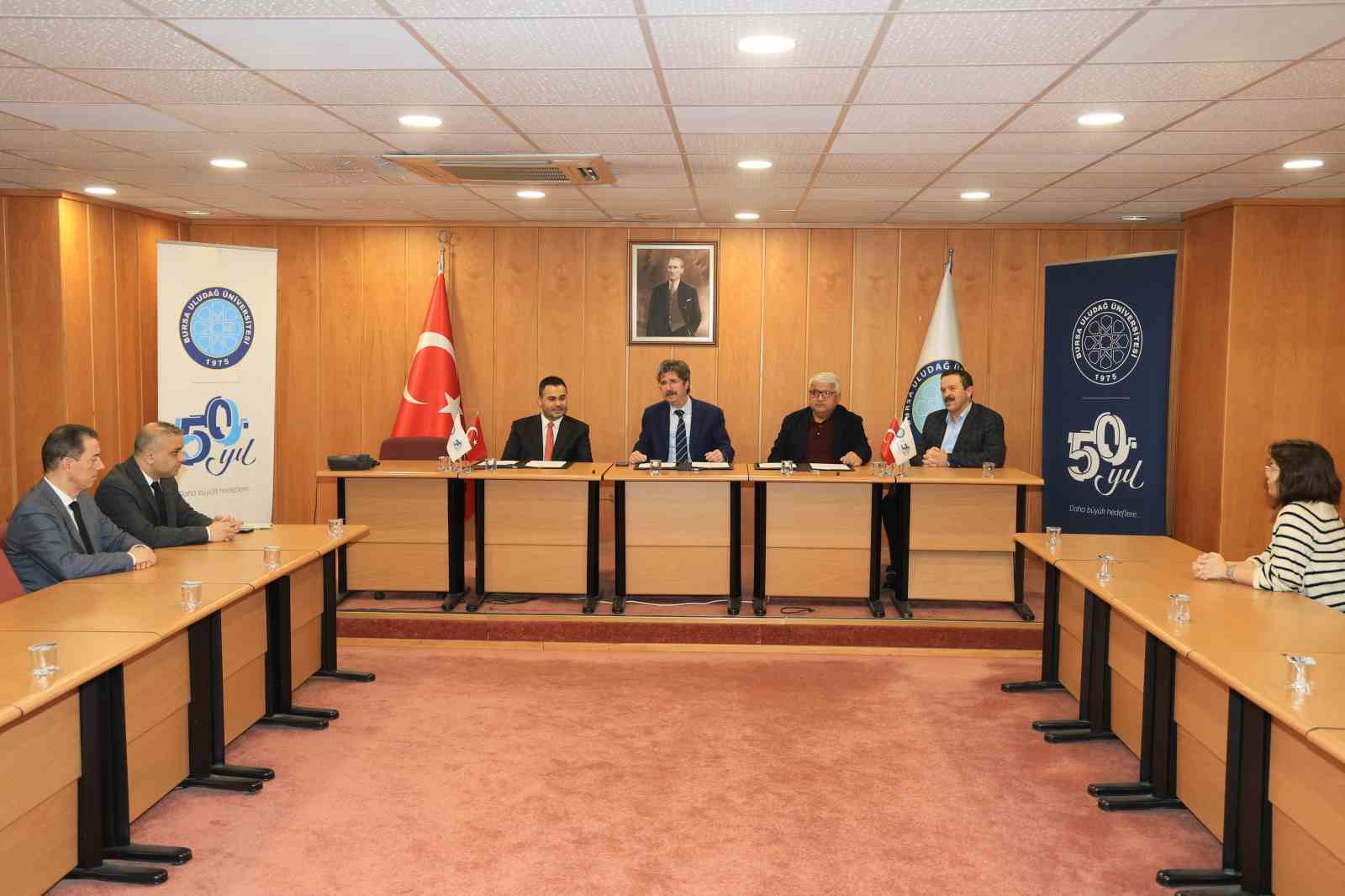 Geleceğin mühendislerine burs desteği
Geleceğin mühendislerine burs desteği