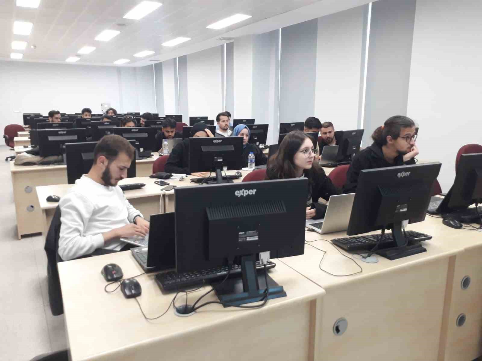 Geleceğin siber güvenlikçileri Çankırı’da yetişecek
