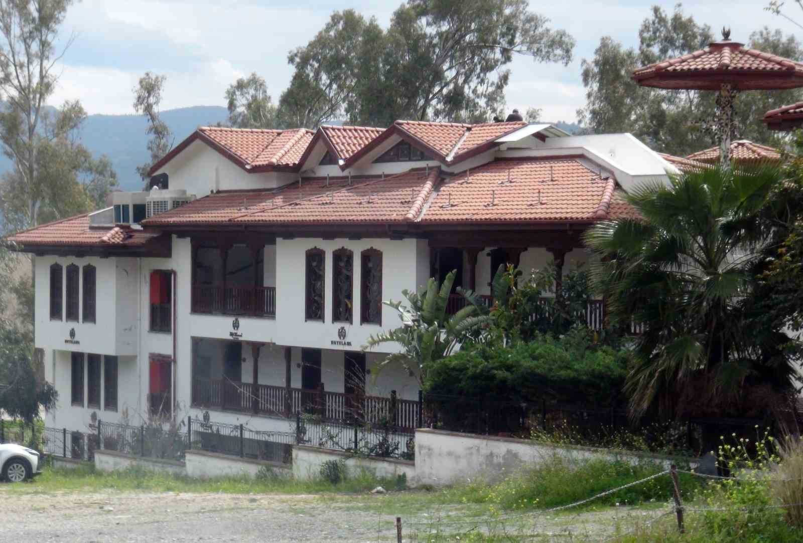 Geleneksel Akyaka mimarisi ile yapılan konaklama tesisleri kapanmaktan kurtuldu
Geleneksel Akyaka mimarisi ile yapılan konaklama tesisleri kapanmaktan kurtuldu