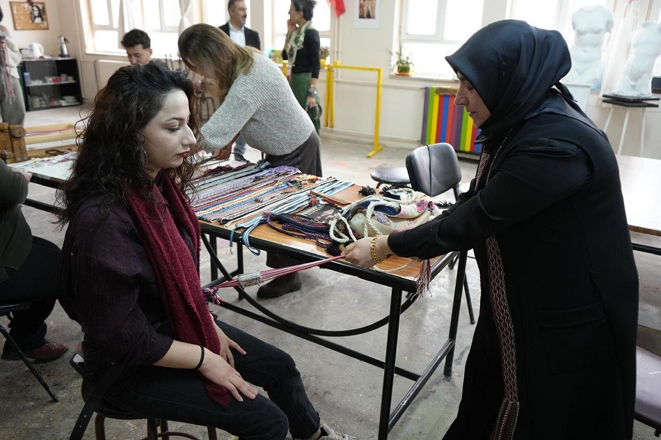 Geleneksel çarpana dokuma sanatı uygulamalı olarak anlatıldı
