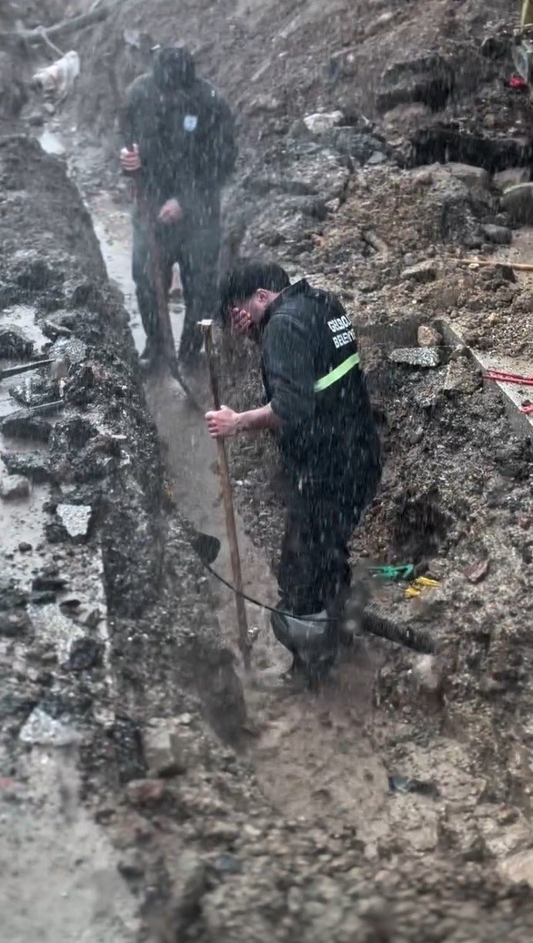 Gelibolu Belediyesinin çalışmasında güvenlik önlemi alınmadı, işçinin hayatı hiçe sayıldı
