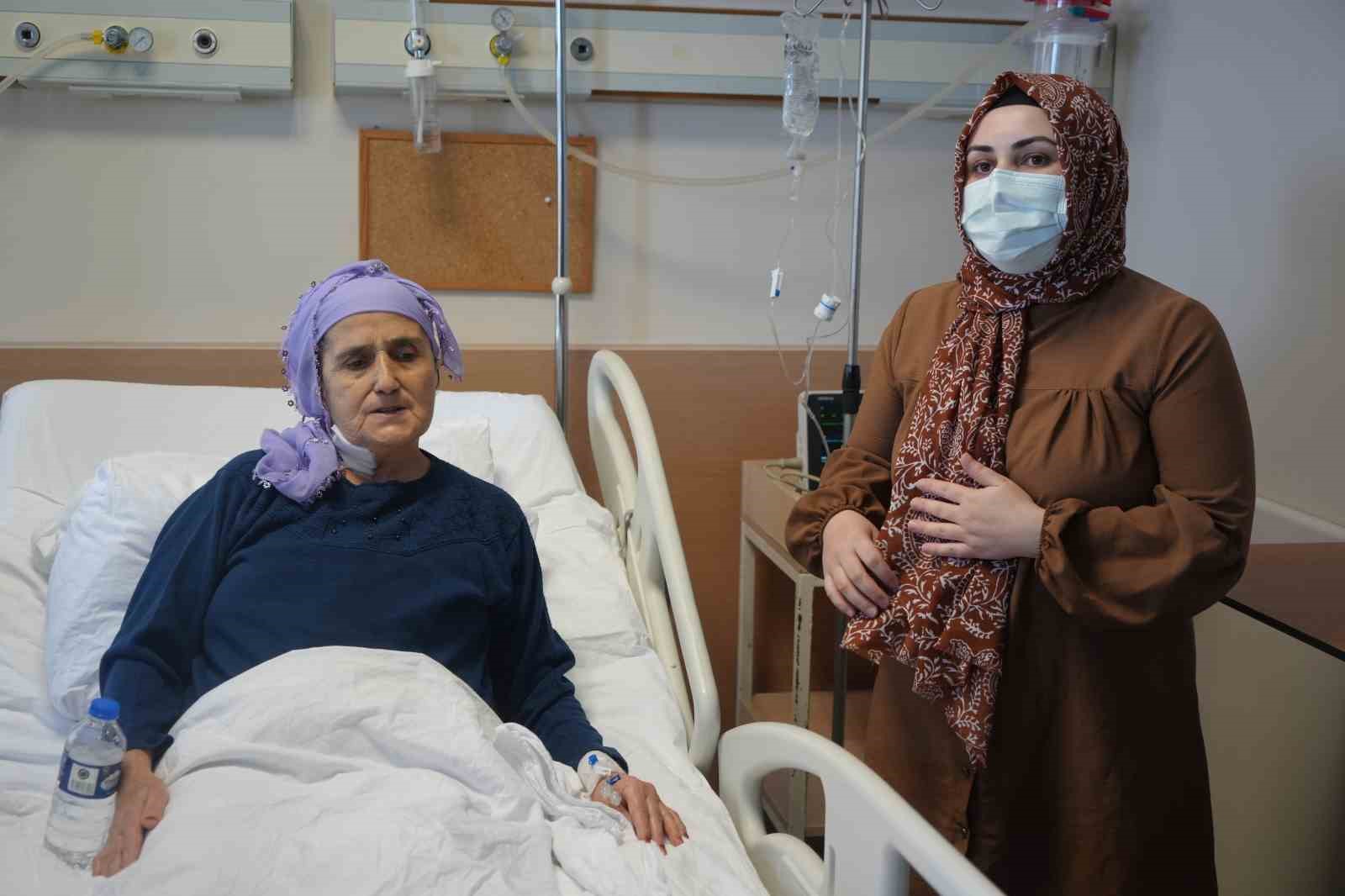 Gelin, kaynanasına karaciğerini verdi
Gelin, kaynanasına karaciğerini verdi