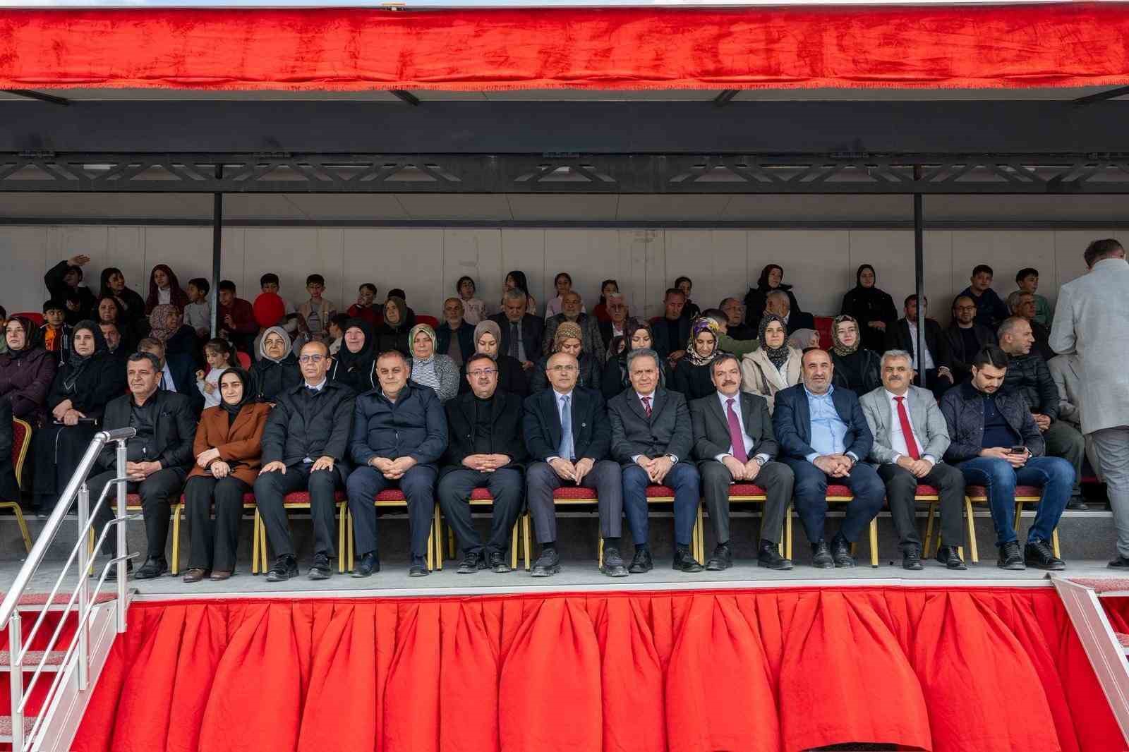 Gelinciktepe’ye 5 bin 800 metrekarelik gençlik merkezi
