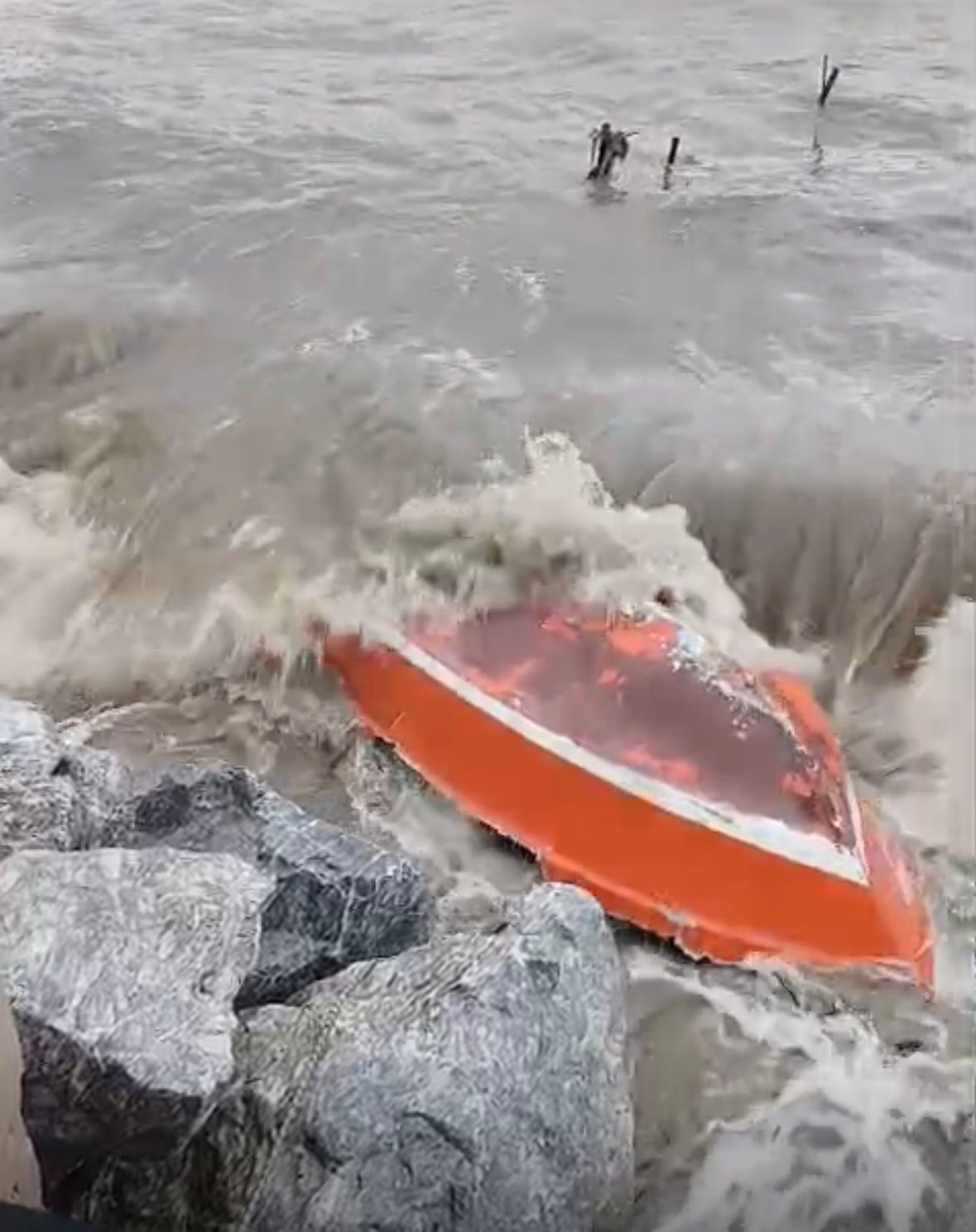 Gemlik ve Kumla’yı lodos vurdu, çok sayıda tekne battı
