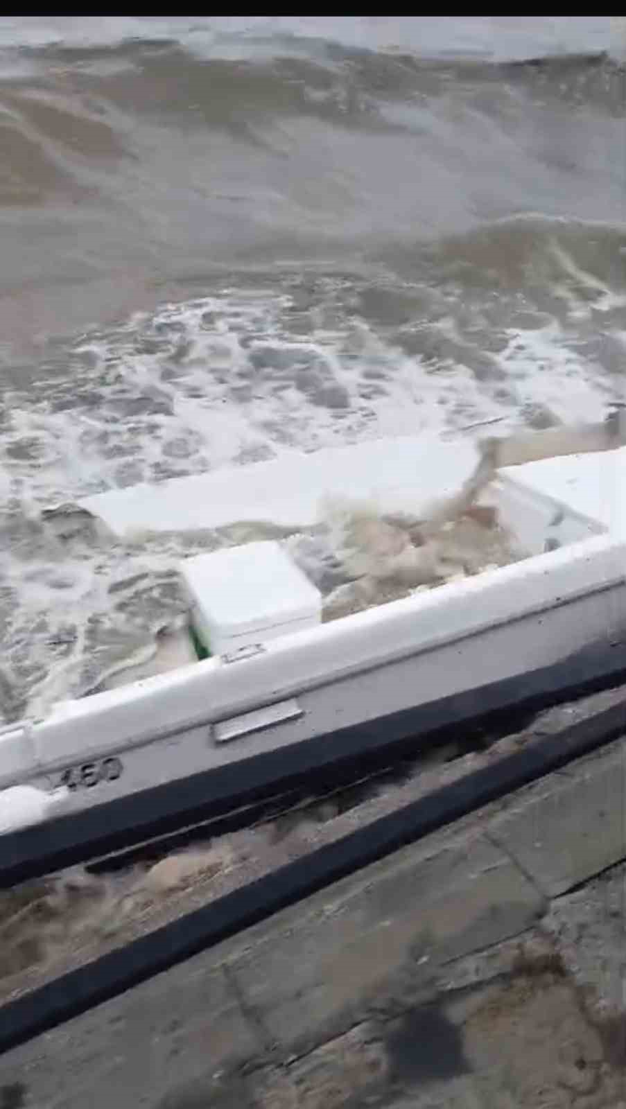 Gemlik ve Kumla’yı lodos vurdu, çok sayıda tekne battı
