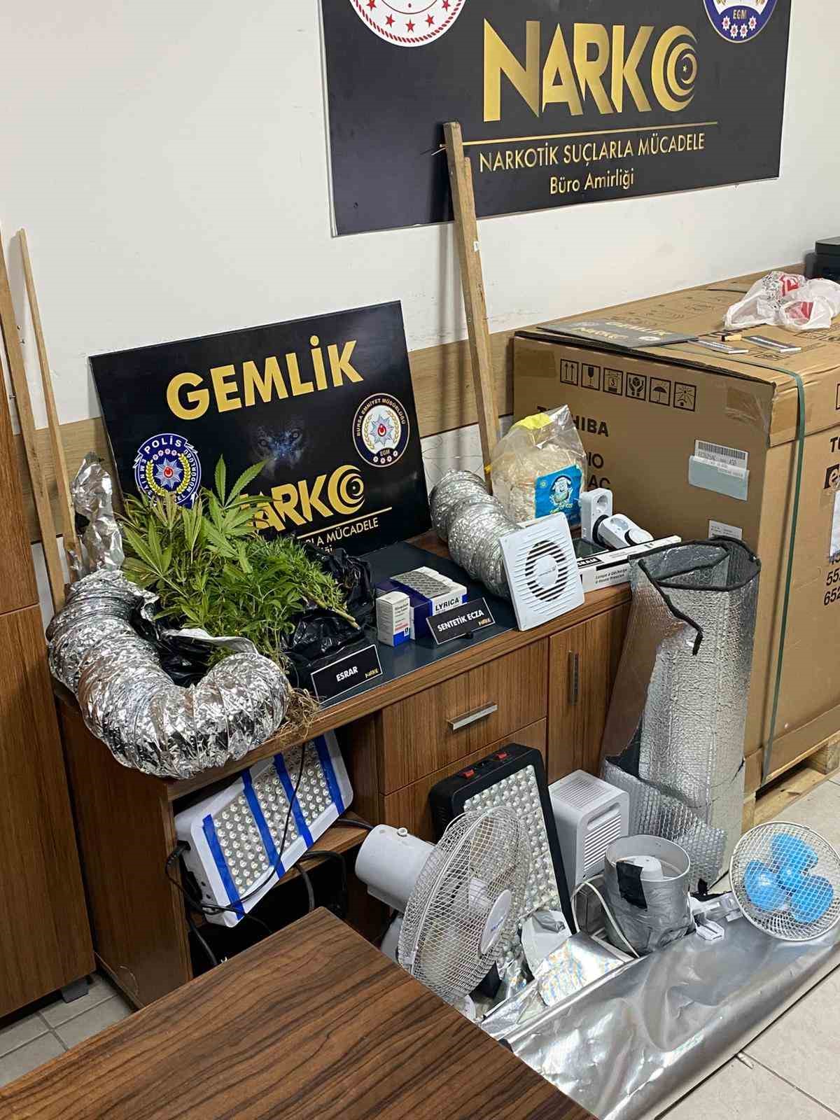 Gemlik’te uyuşturucu tacirlerine operasyon
