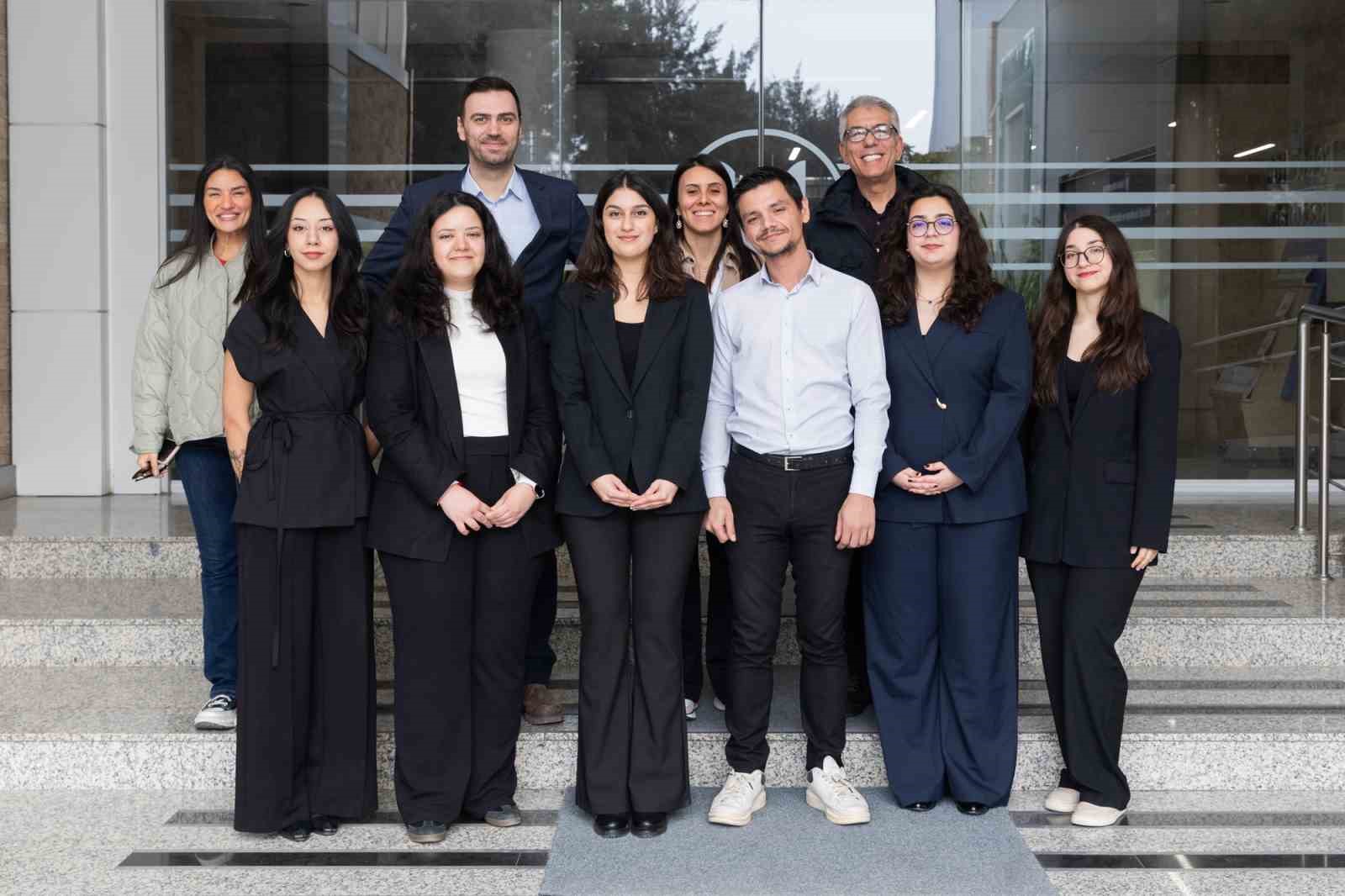 Genç hukukçular Viyana’da savunma yapacak
Genç hukukçular Viyana’da savunma yapacak