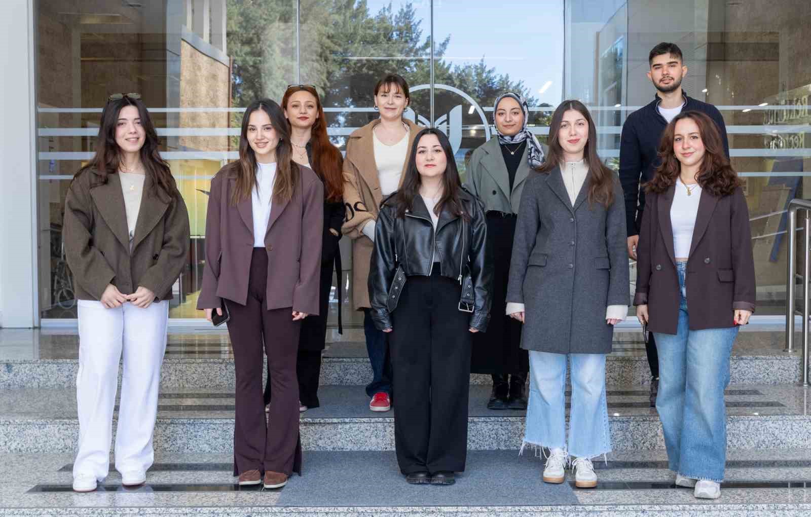 Genç iç mimarlardan ulusal yarışmada büyük başarı
