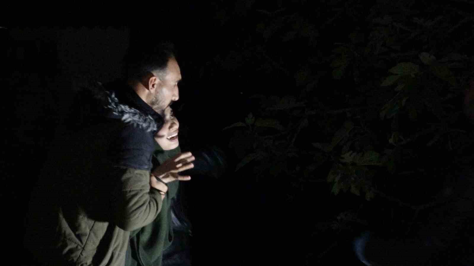 Genç kadın evde silahla göğsünden vurulmuş halde ölü bulundu
