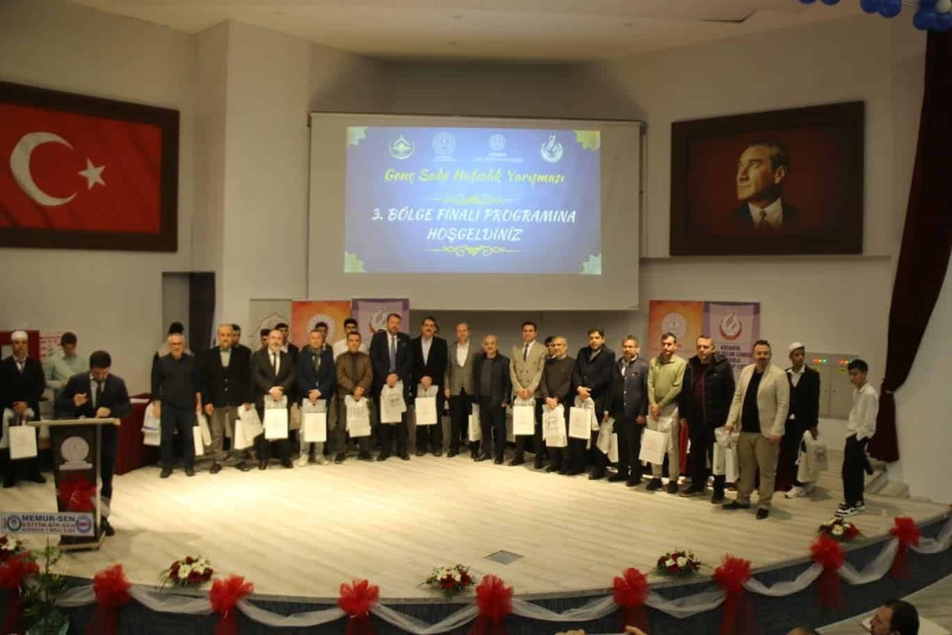 ’Genç Sadâ Hafızlık Yarışması 3. Bölge Finalleri’ Kütahya’da yapıldı
