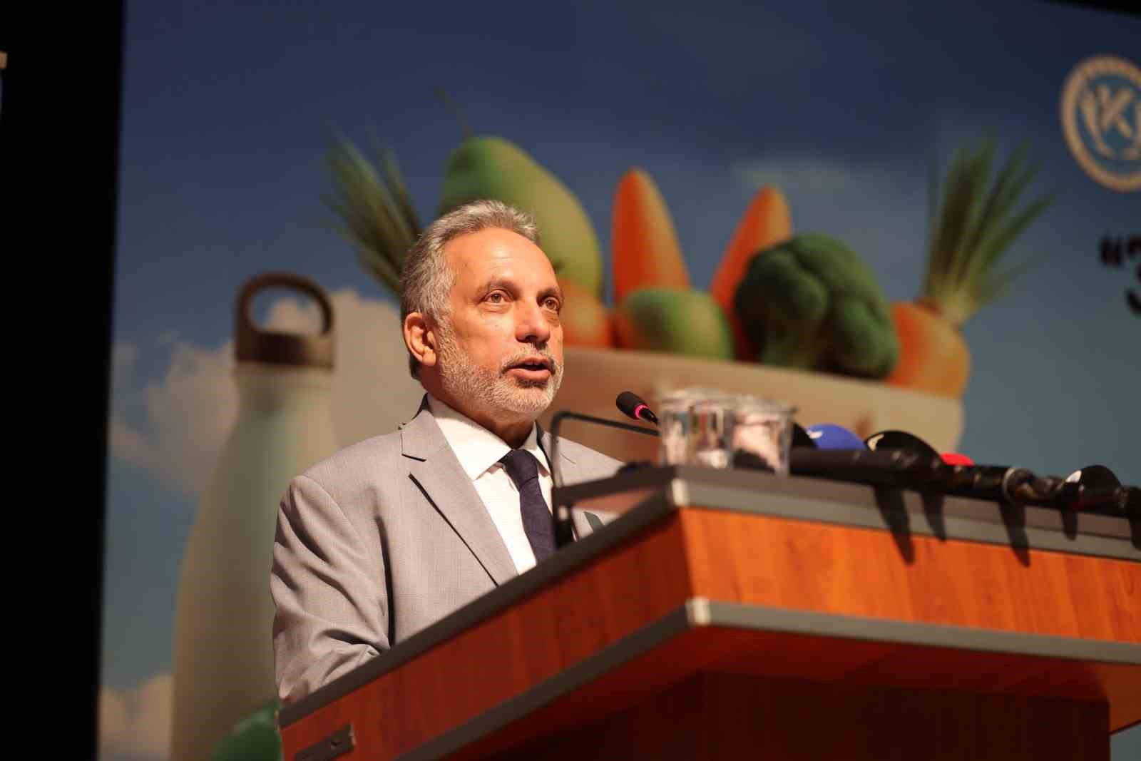 Genç şef adayları ödüllerini aldı
Genç şef adayları ödüllerini aldı