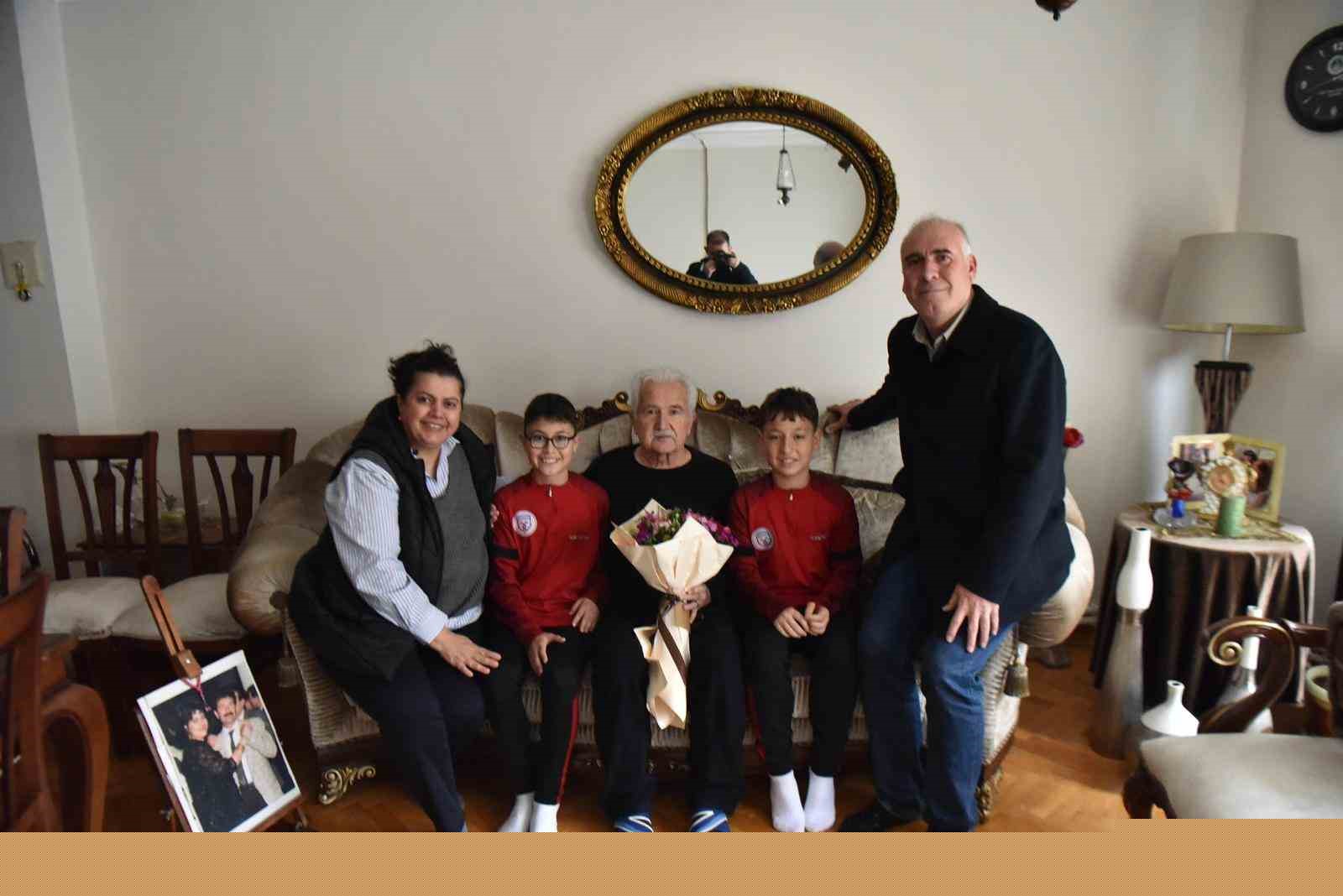 Genç Sporcular, Türk sporuna emek vermiş isimlerle buluştu
