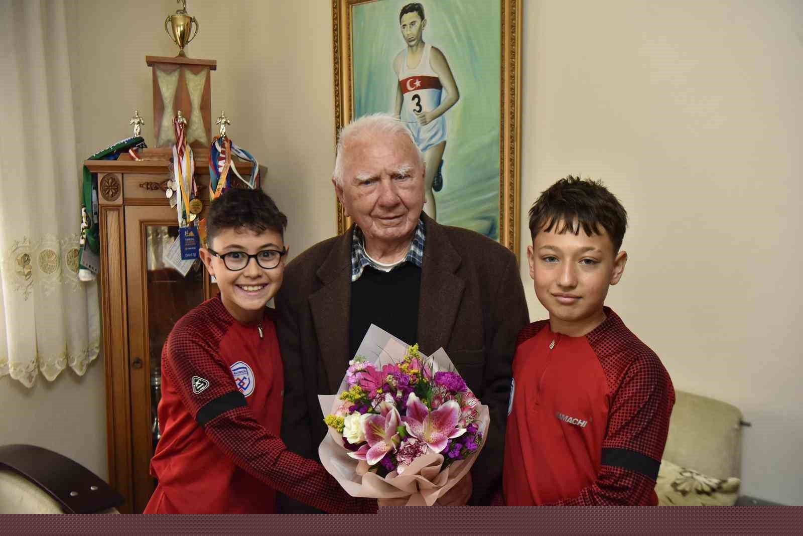 Genç Sporcular, Türk sporuna emek vermiş isimlerle buluştu
